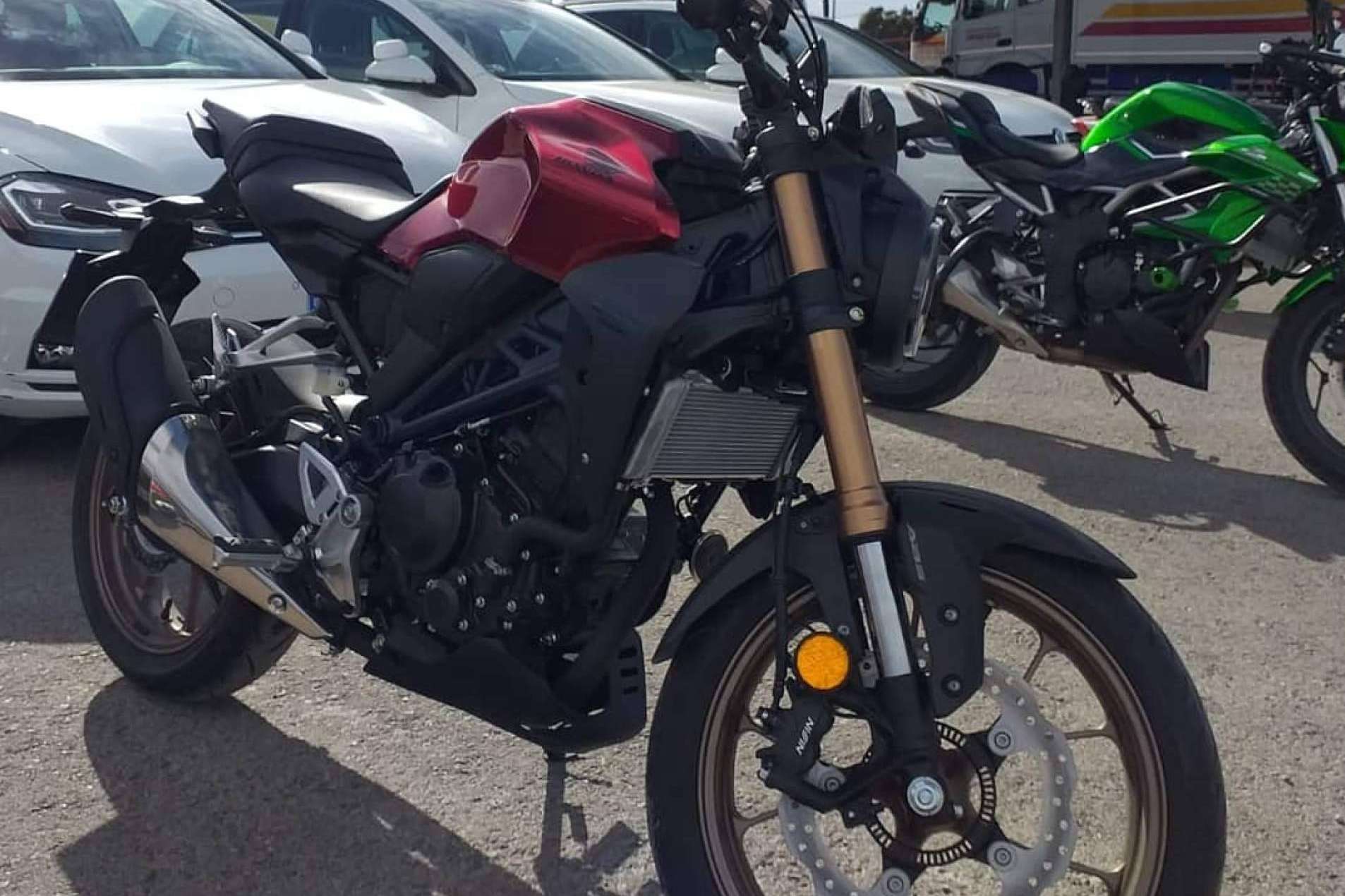 Obtener el permiso de conducir moto con Autoescuela Cervantes