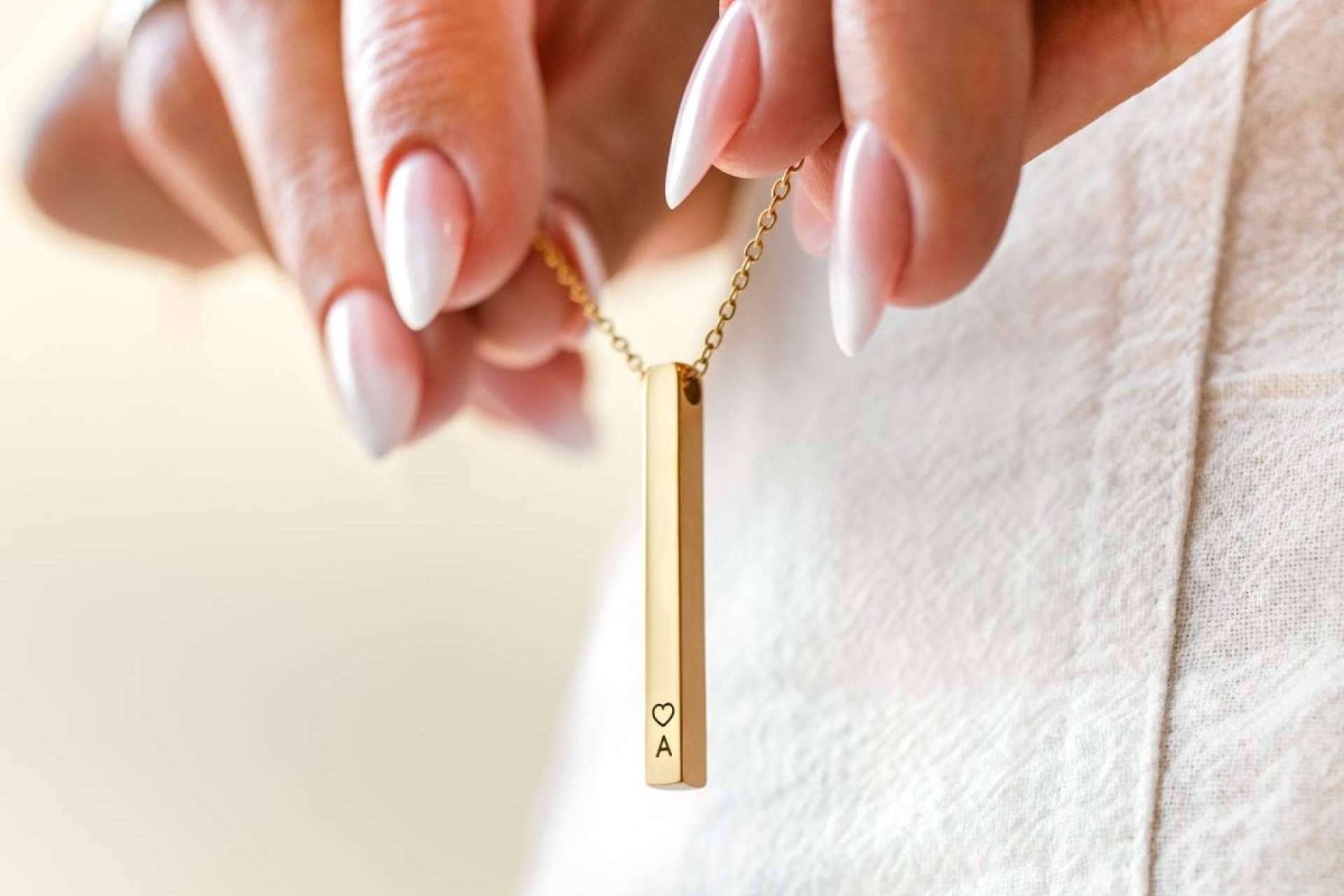 Los accesorios de la joyería online Le Petite Marie son clave para conseguir un look de 10