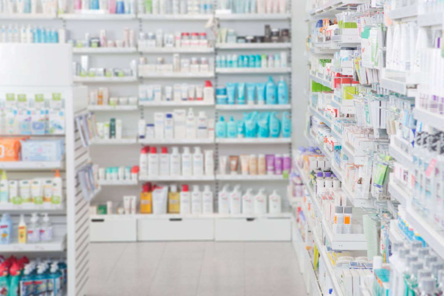 Claves a considerar antes de comprar una farmacia en Madrid, por Urbagesa Farmacias