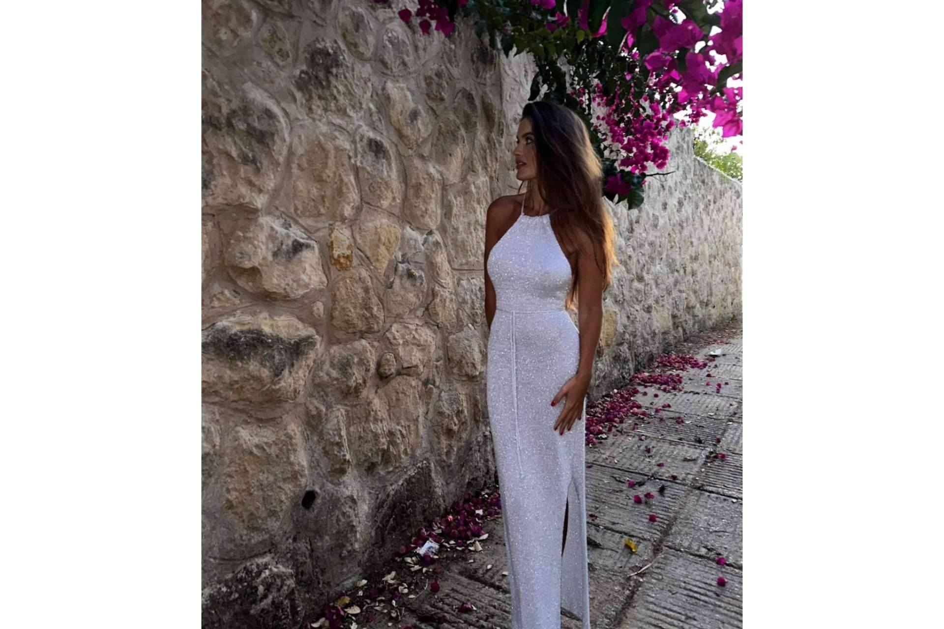 Vestidos para la noche con el estilo y la distinción de Mía & Lova