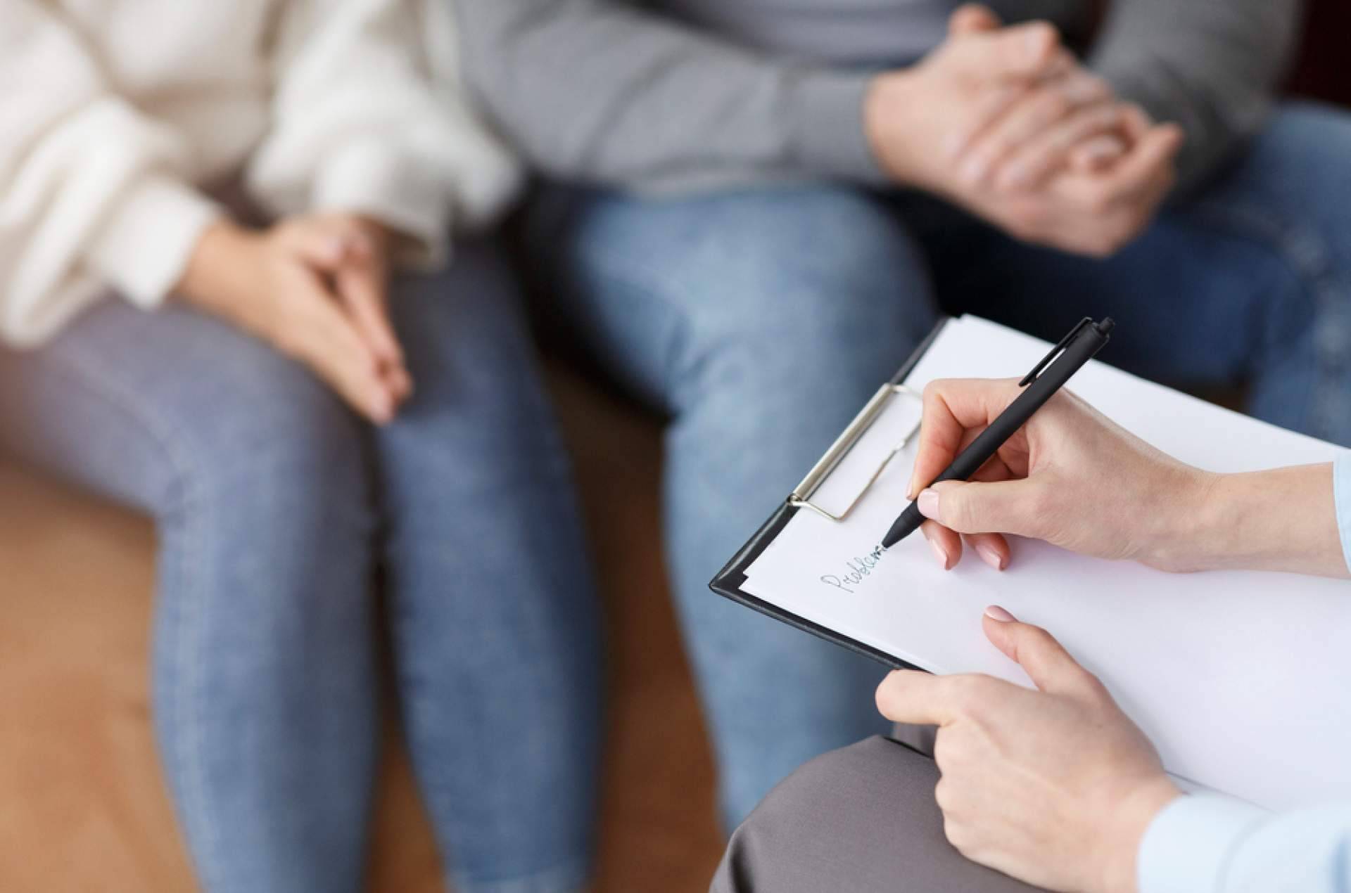 La terapia de pareja de Psicopartner para solventar los problemas que aparecen en las relaciones durante el verano