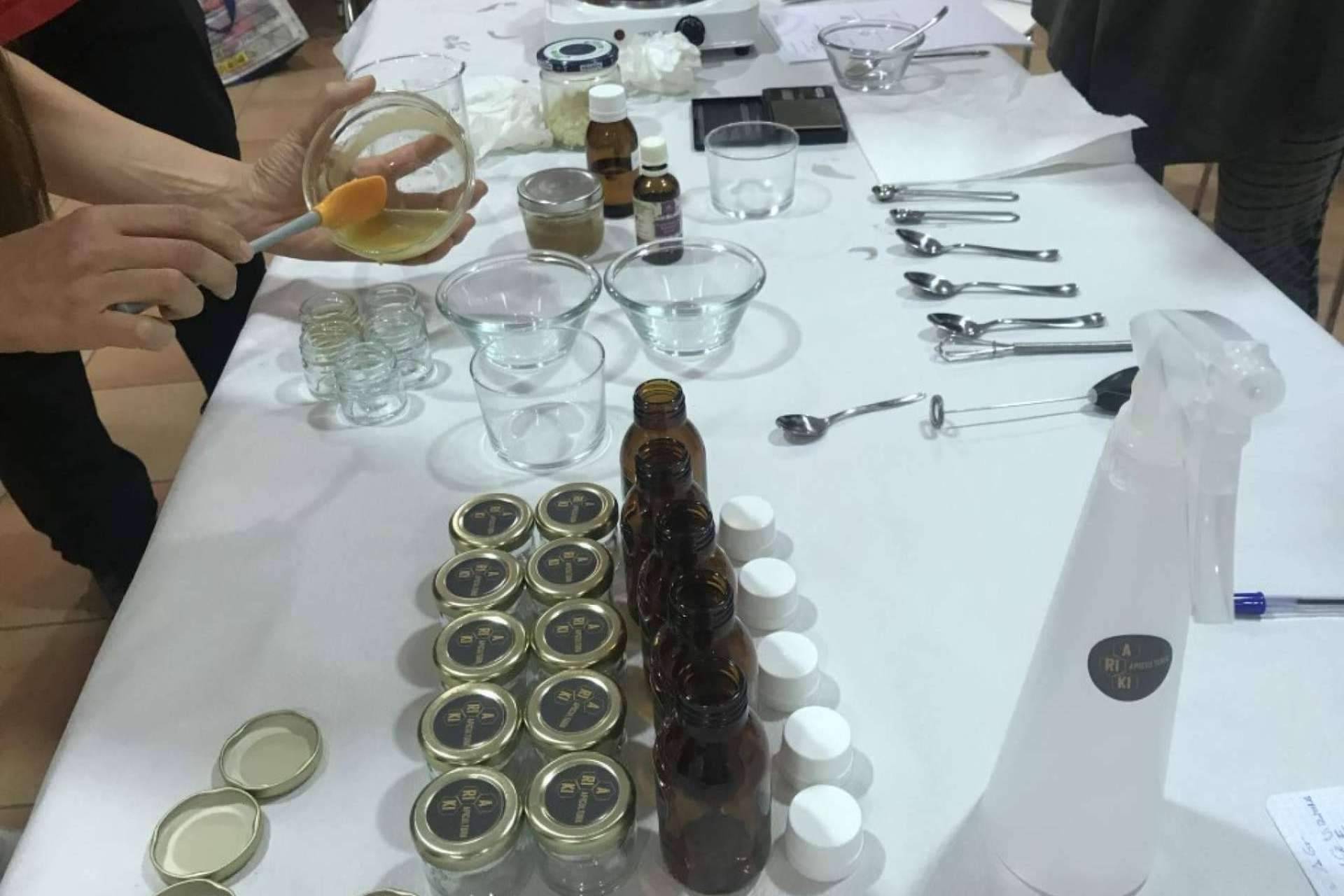 Cursos Apicultura pone a disposición un taller de cosmética apícola