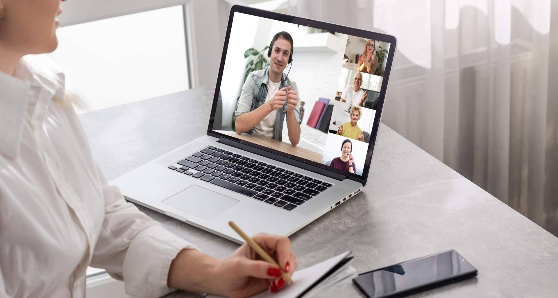 Desarrollo Web Total proporciona aulas virtuales personalizadas para un aprendizaje en línea sin límites