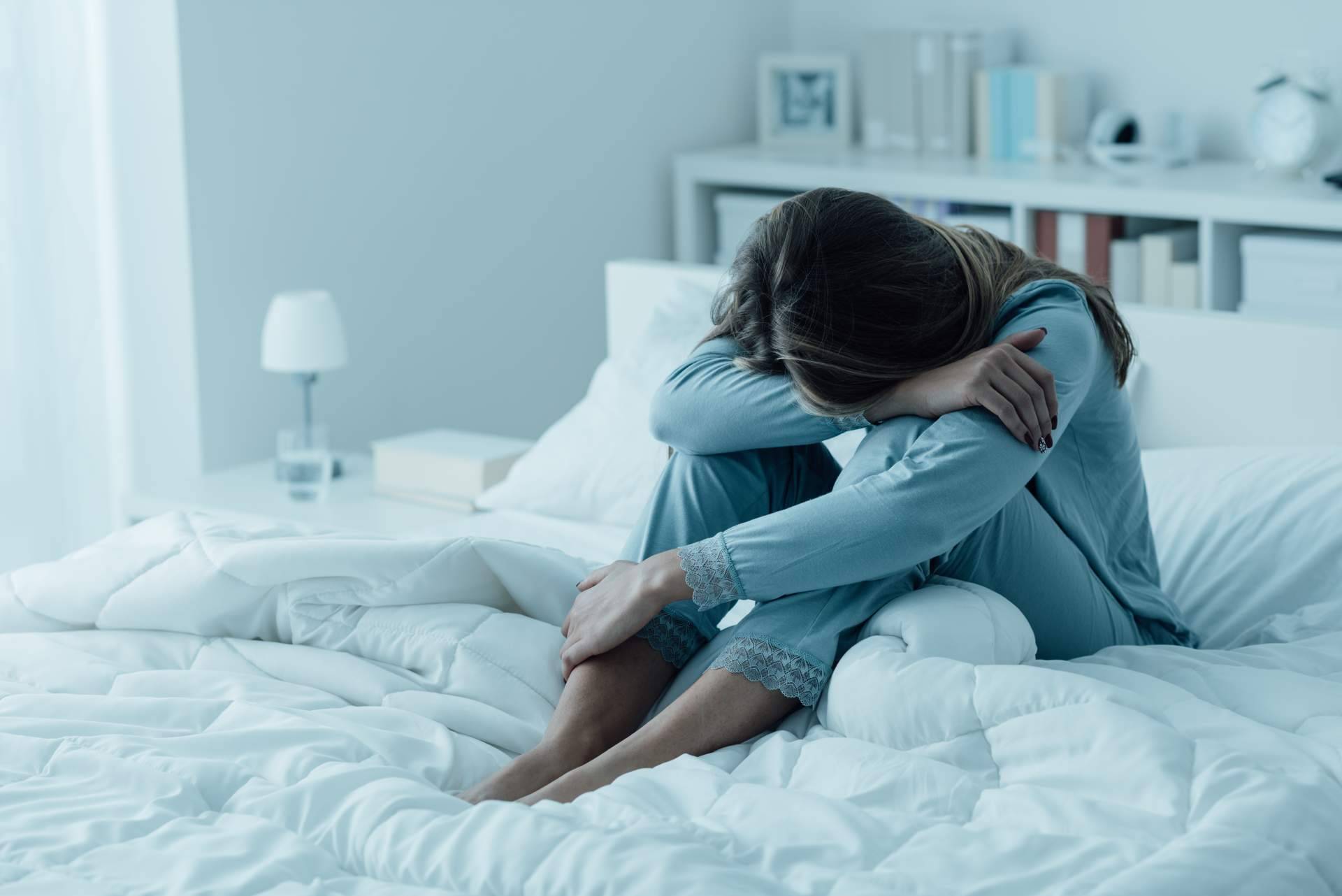 Ansiedad y depresión; ¿cuáles son sus características, síntomas y causas más comunes?