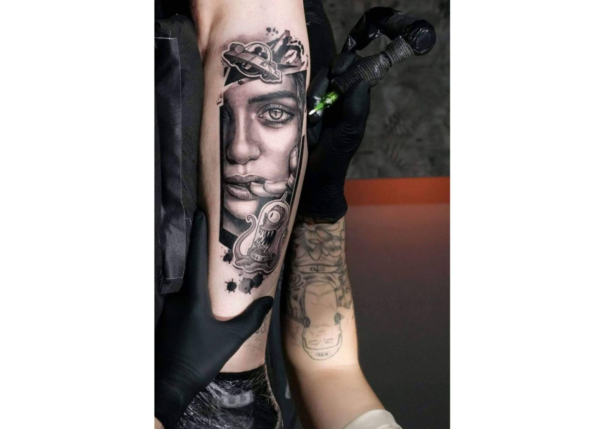 Mejorar el arte del retrato realista con los cursos de tatuajes en Habbility