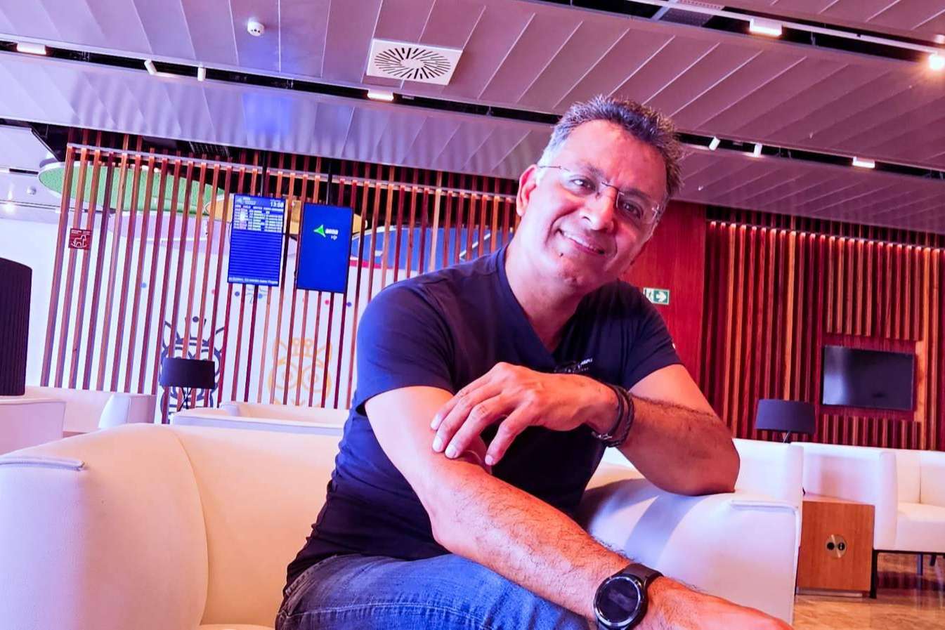 Aicad Business School sobre las diferencias entre un convenio y un contrato de prácticas