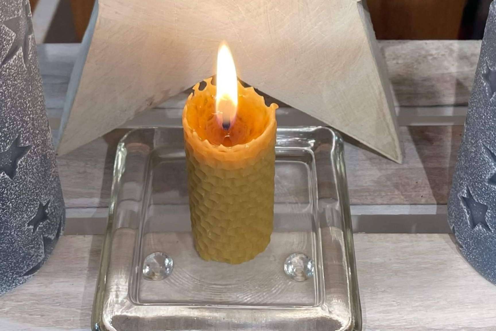 Linckia Cadaqués dispone de velas decorativas y aromáticas para favorecer la relajación