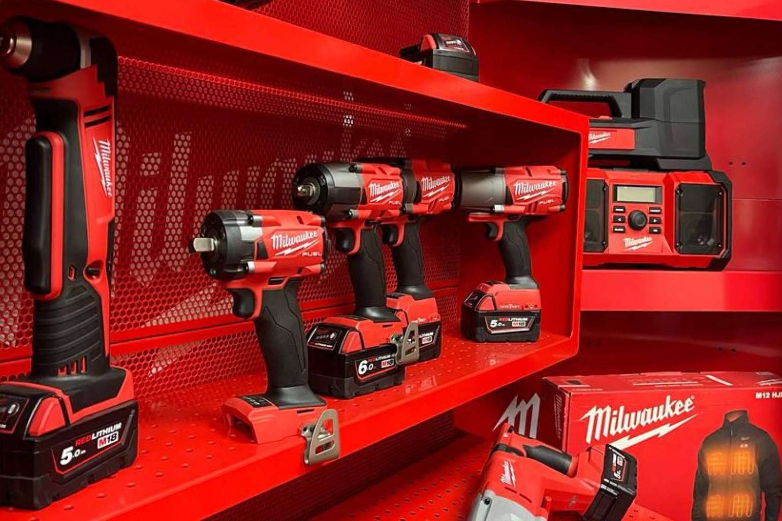 Milwaukee, la marca líder en taladros percutores está disponible en Eny.es