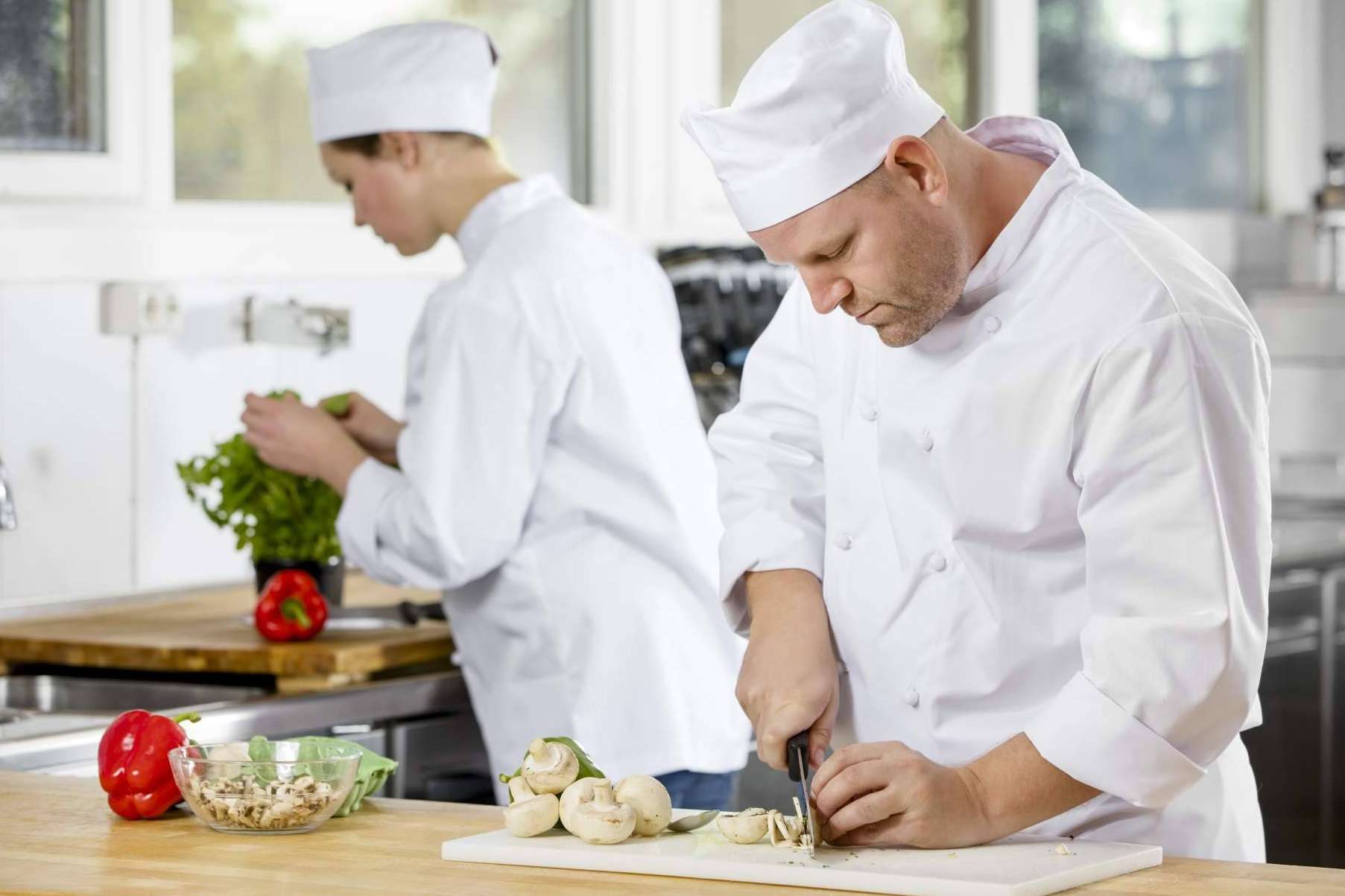 El primer diccionario enciclopédico interdisciplinar e interactivo para el profesional de restauración, 'GASTRONOMÍA de la A a la Z'
