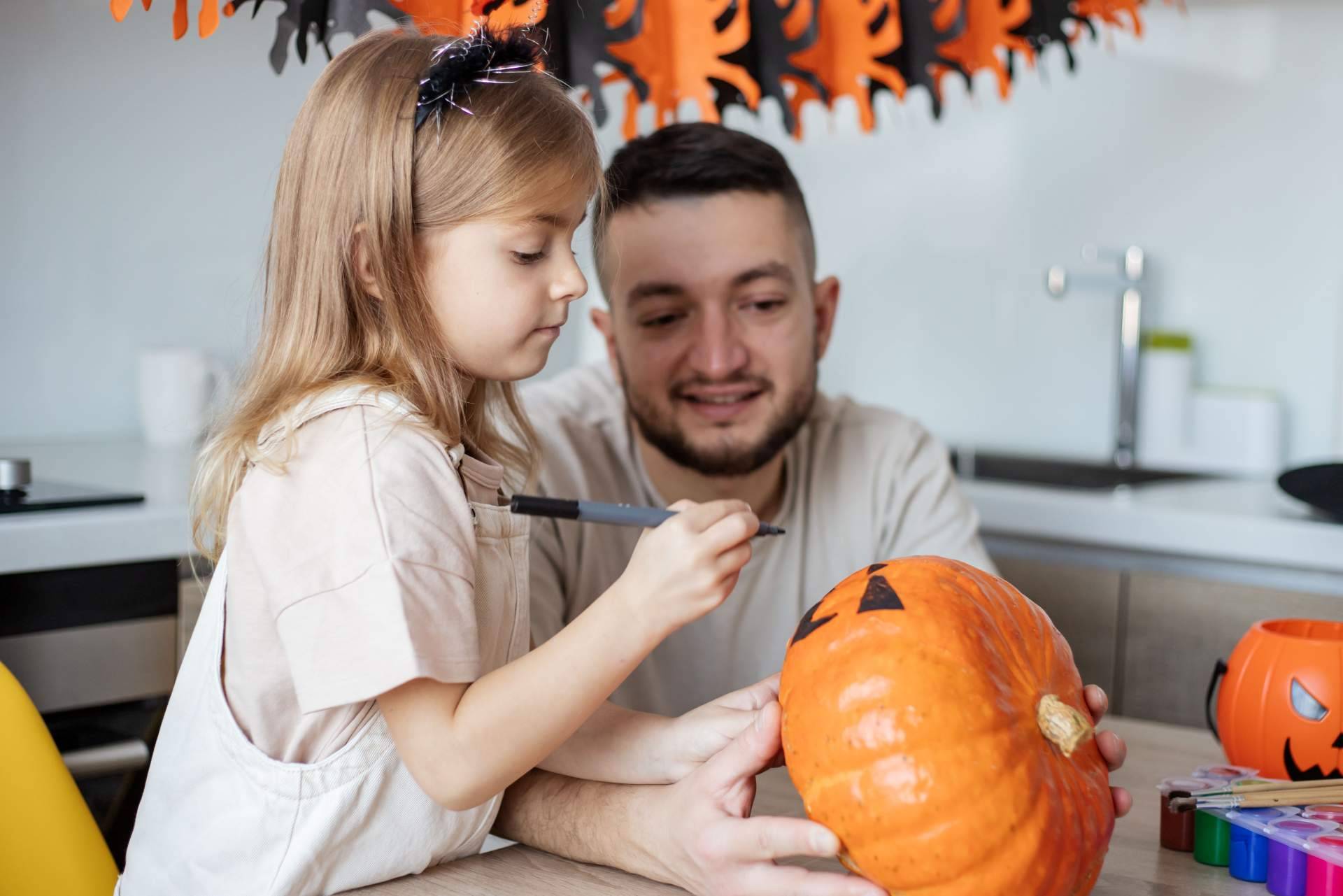 Papelería Artigas, una tienda de pinturas para Halloween