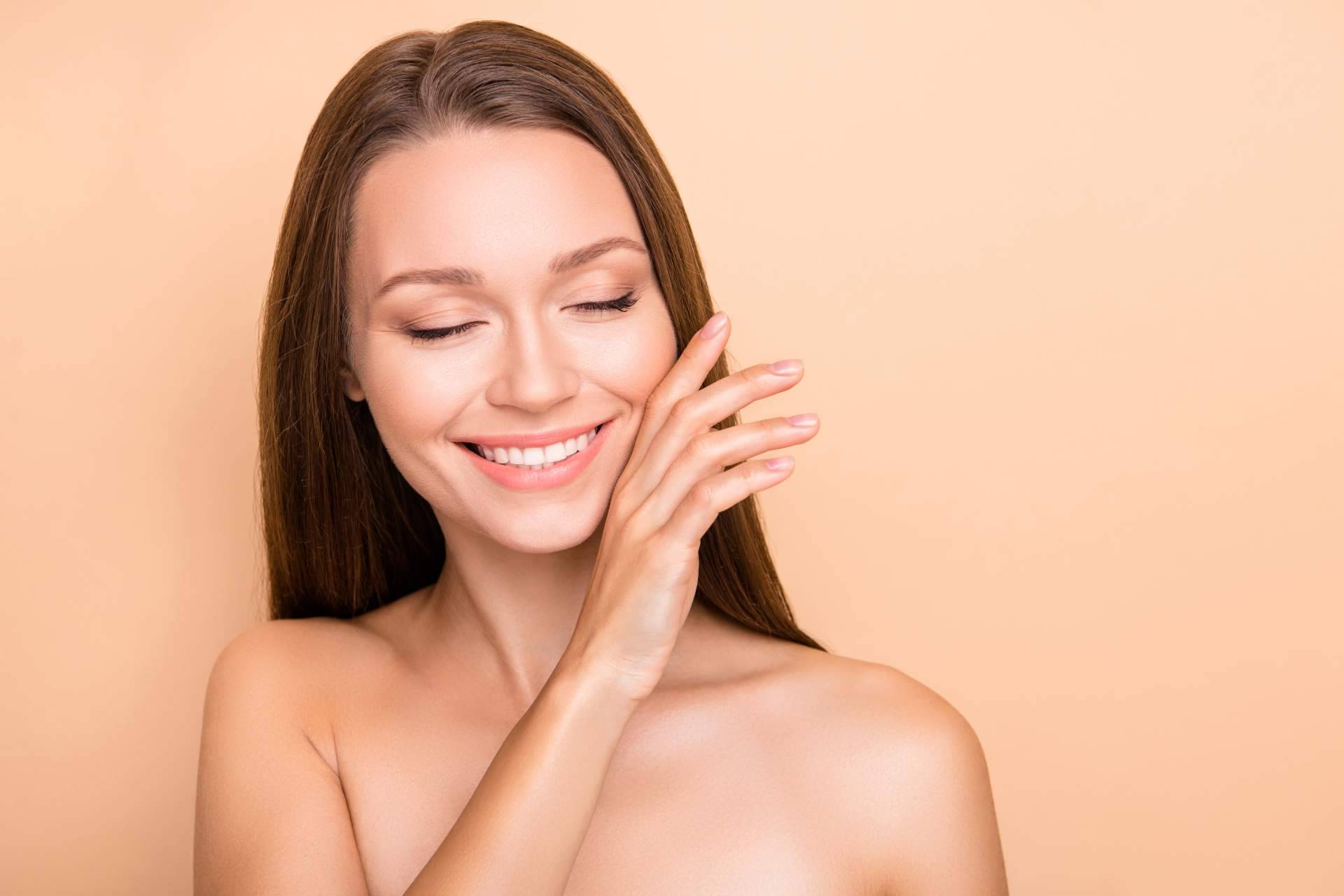 Conseguir una piel más suave, tersa y luminosa con los peeling químicos médicos de AnaBoss