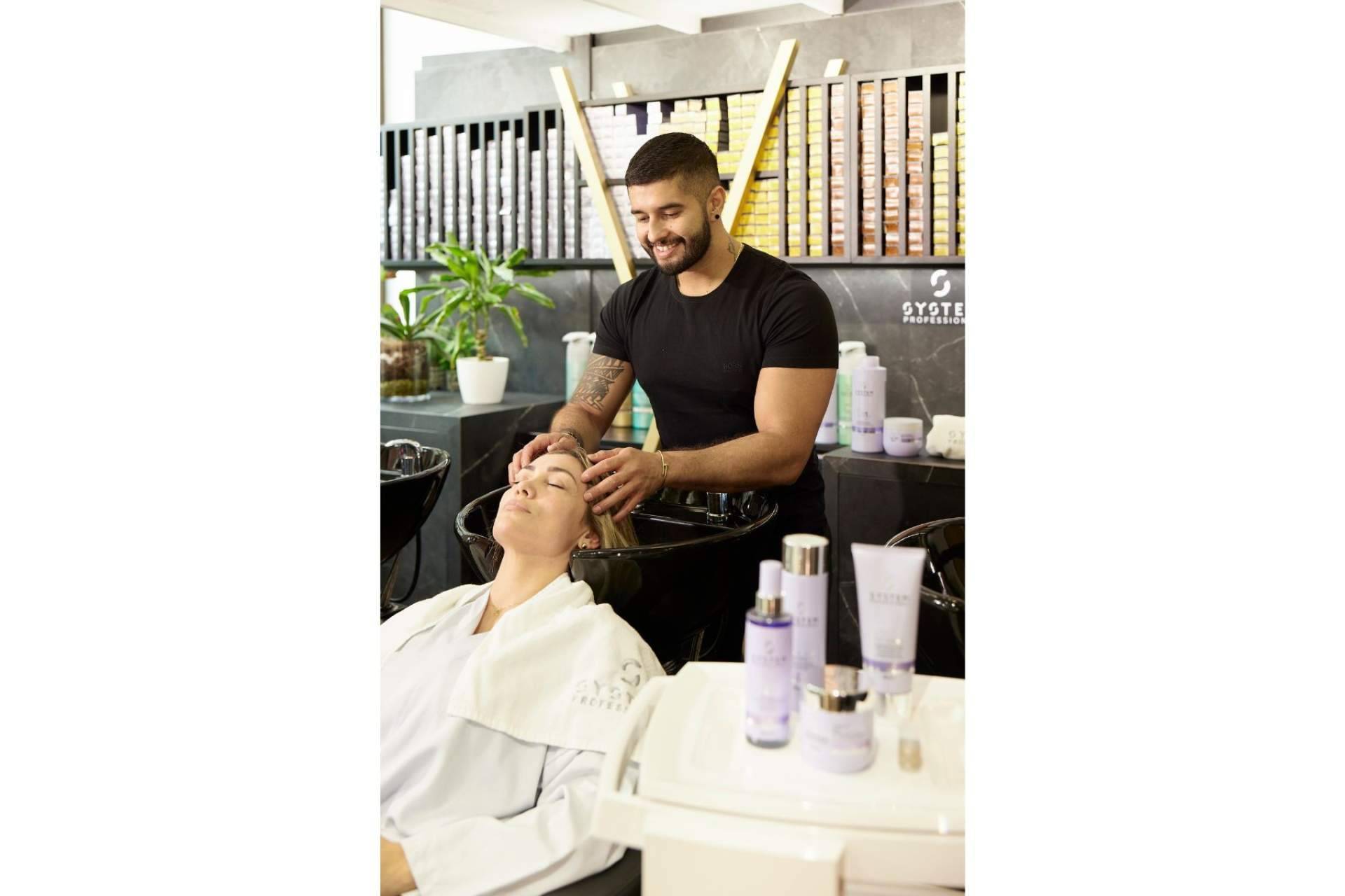 Pablo Bogado y System Professional estrenan la nueva línea de cuidado para tener un rubio perfecto, Luxe Blond