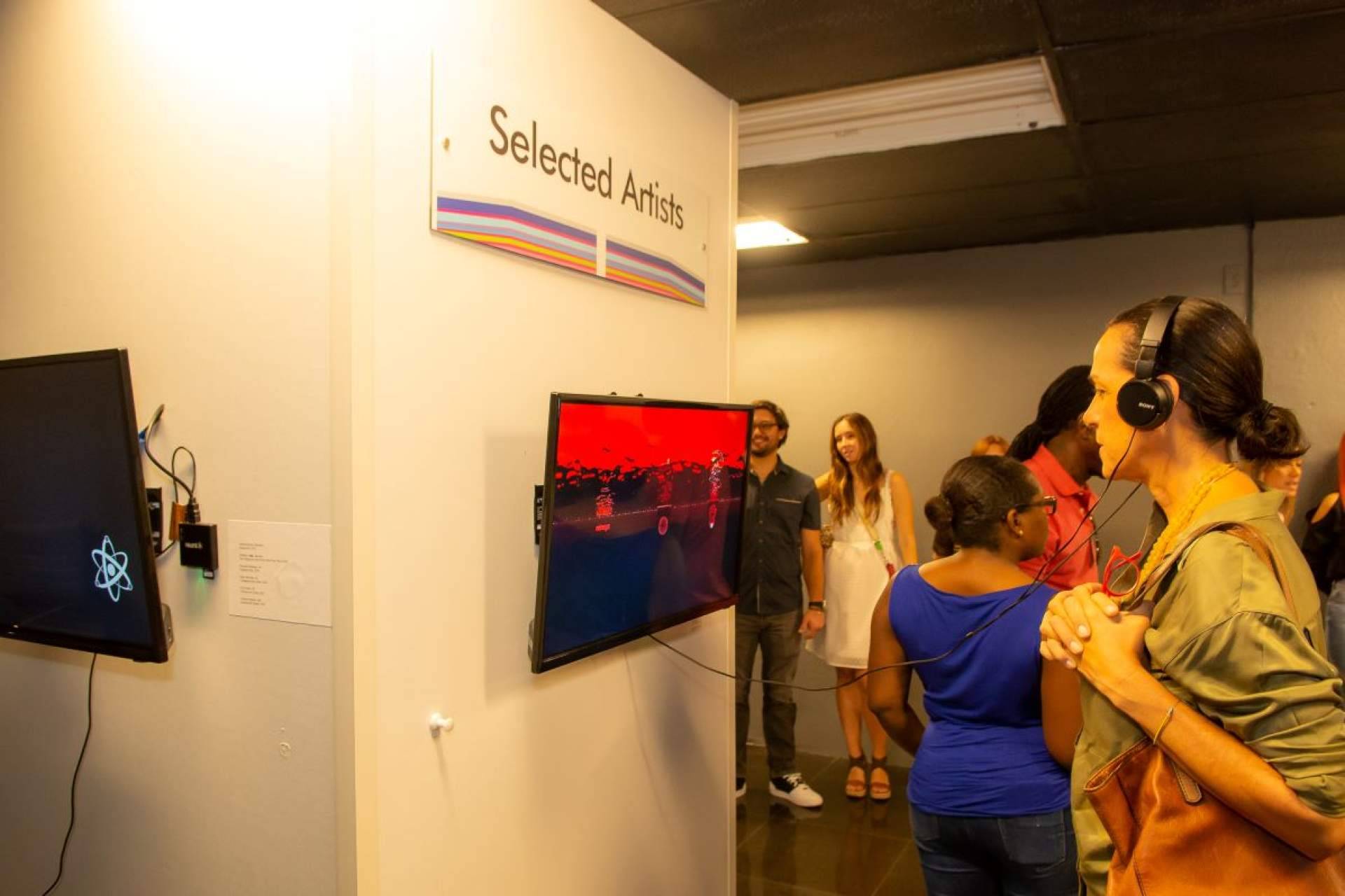 Todo listo para presentar las 26 obras seleccionadas. MIAMI NEW MEDIA FESTIVAL 2023 OPENING