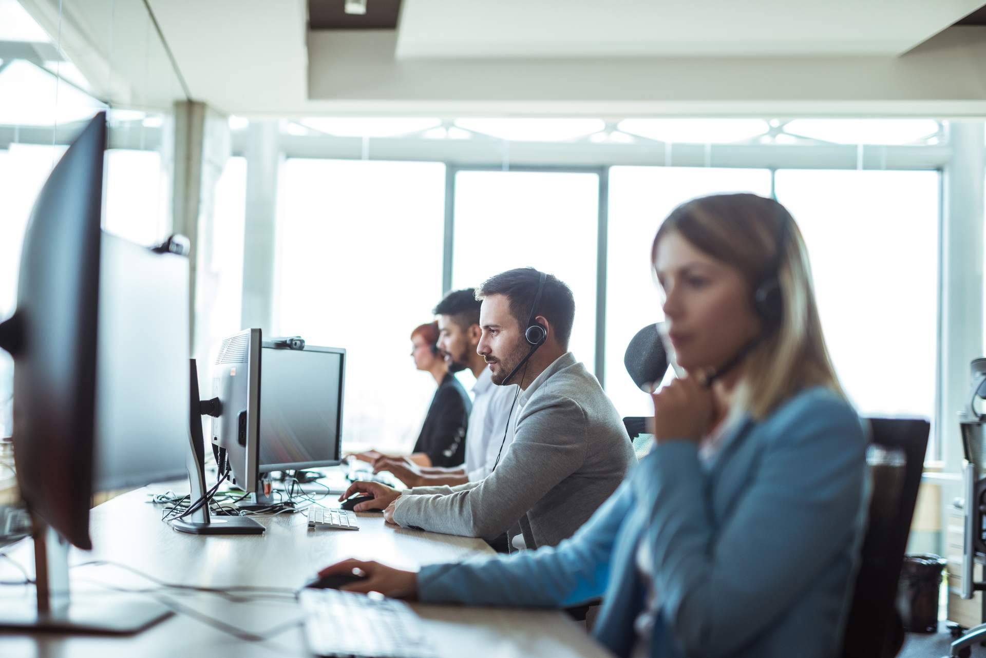 La Inteligencia Artificial ha irrumpido como una herramienta que promete revolucionar los call centers. Análisis de las llamadas en tiempo real y mejora de los procesos de ventas