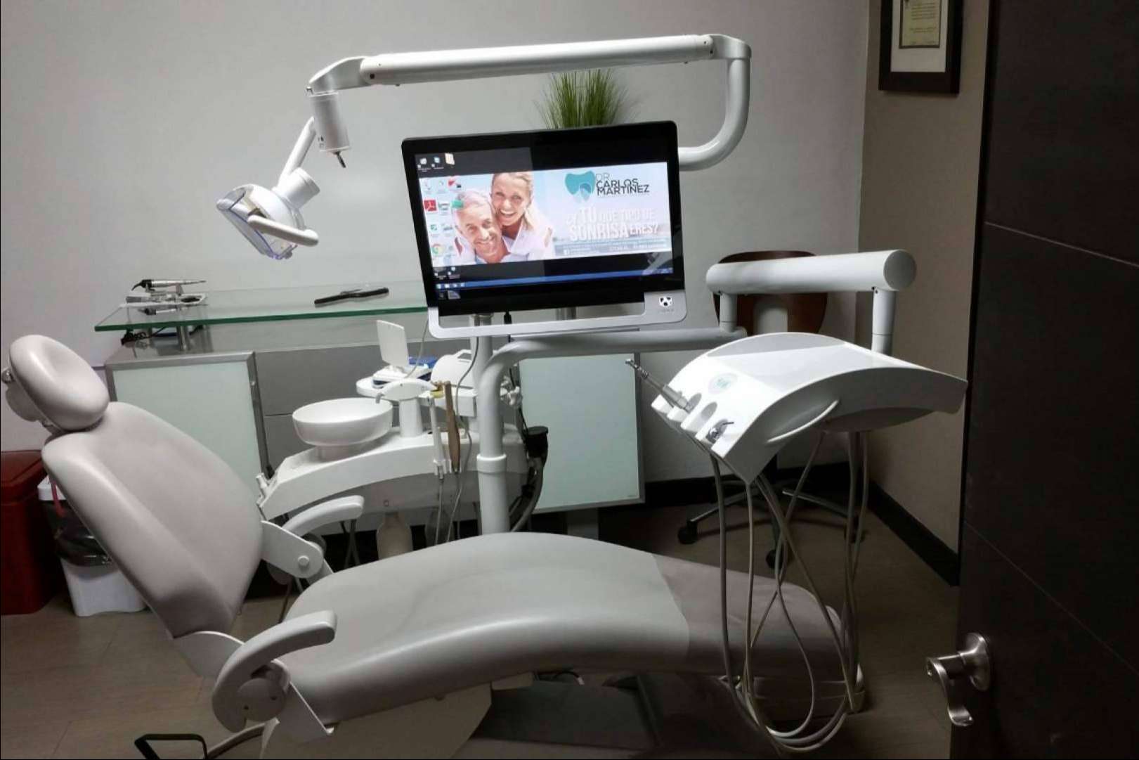 Los implantes dentales de Mexicali, una alternativa buena y más económica que en Estados Unidos