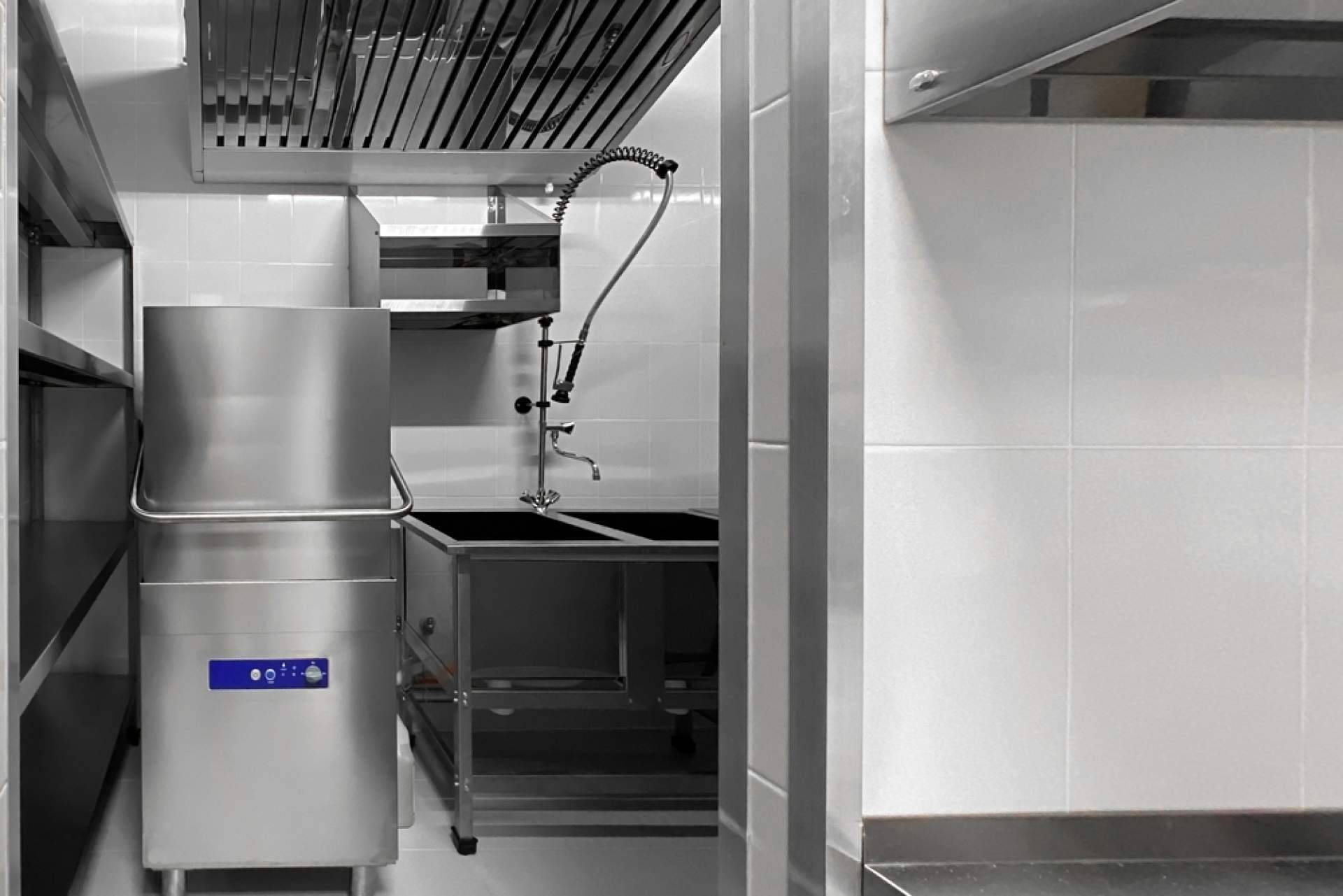 Lavavajillas industriales, disponibles en Auxihostelería