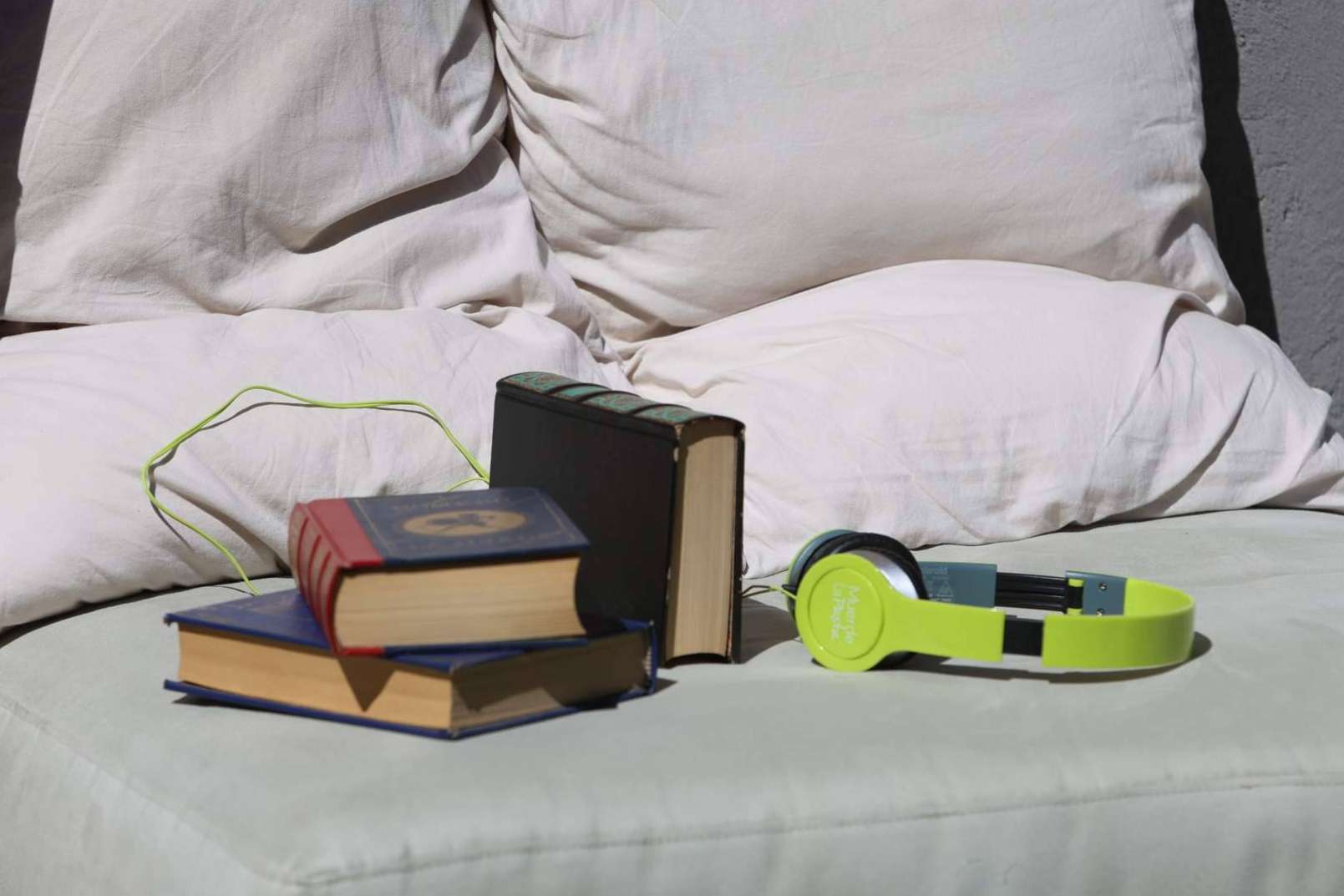 Audiolibros para escritores con Aitutaki, una empresa de referencia en España