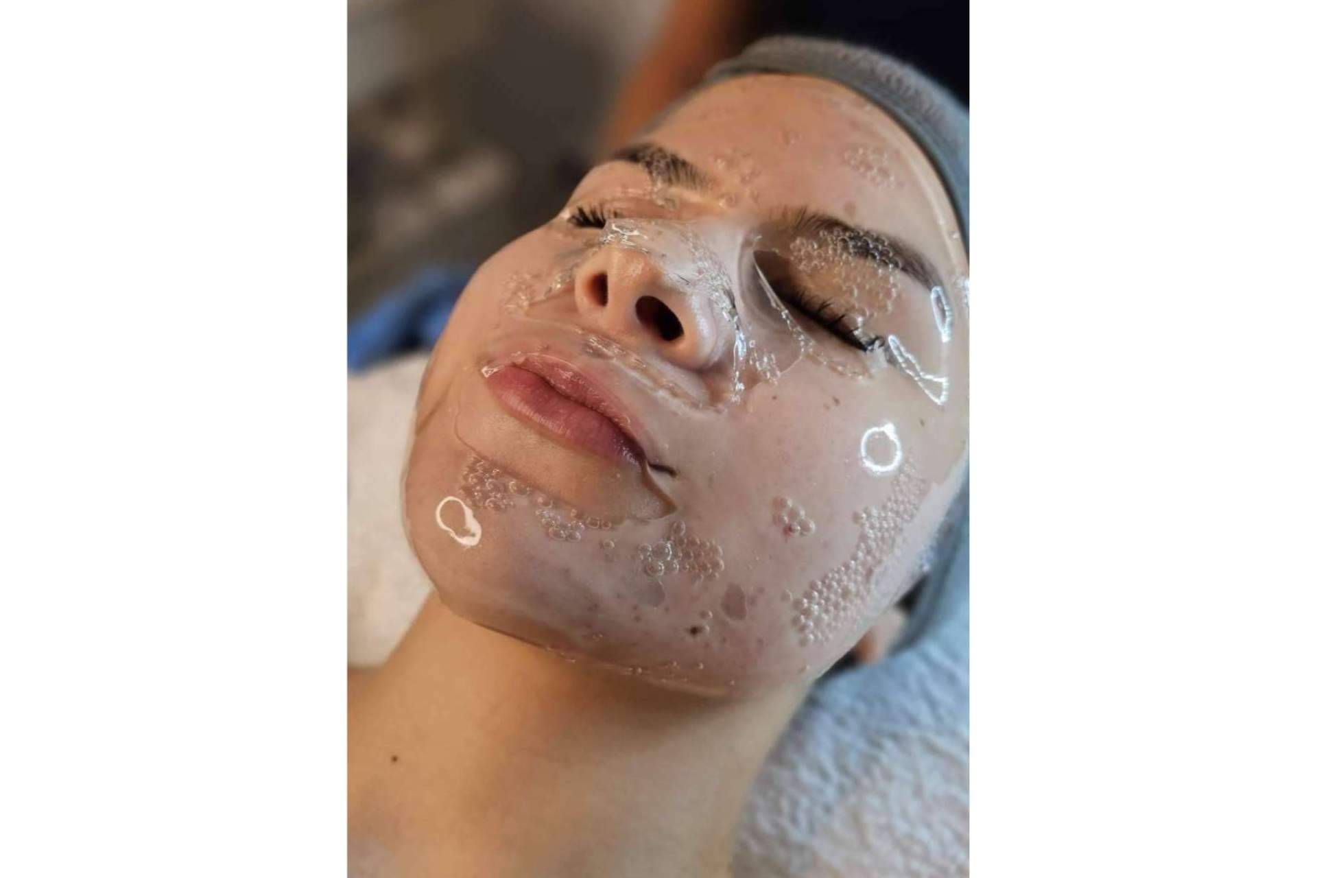 Las Heroínas dispone de profesionales en hidratación facial para dar el mejor aspecto a la piel