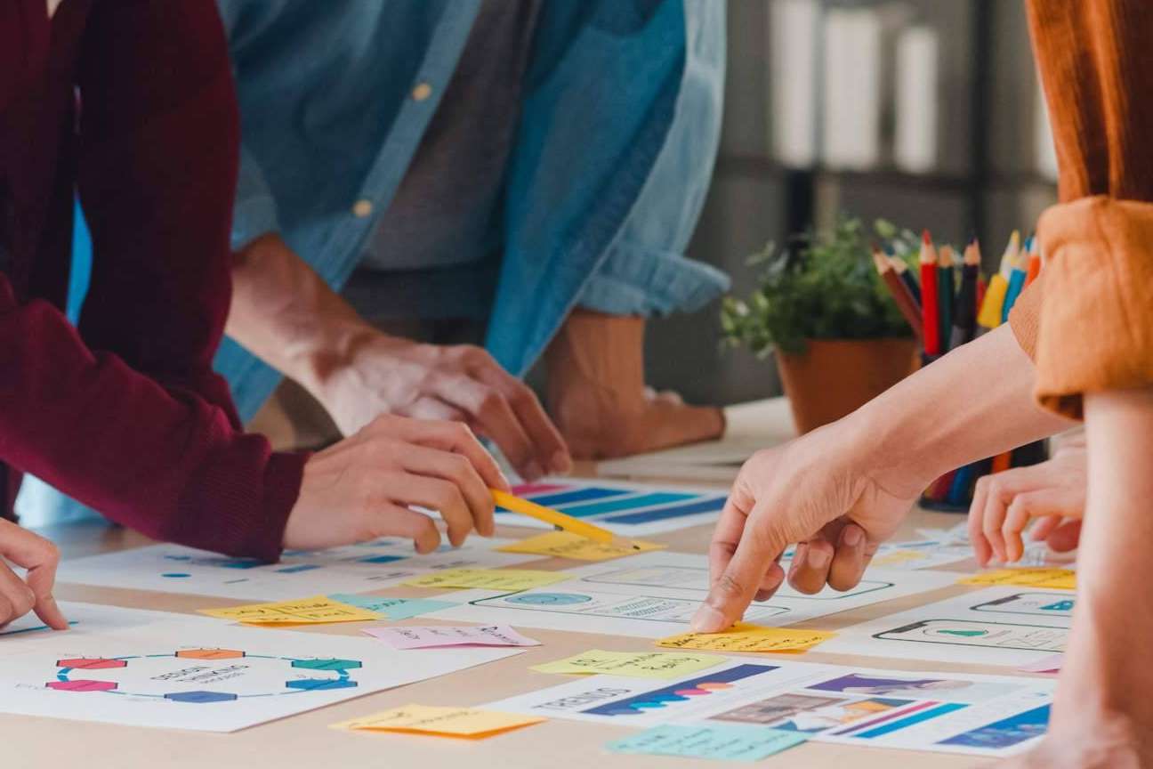 Cómo puede el marketing industrial ayudar a las empresas a generar clientes potenciales y captar nuevos clientes