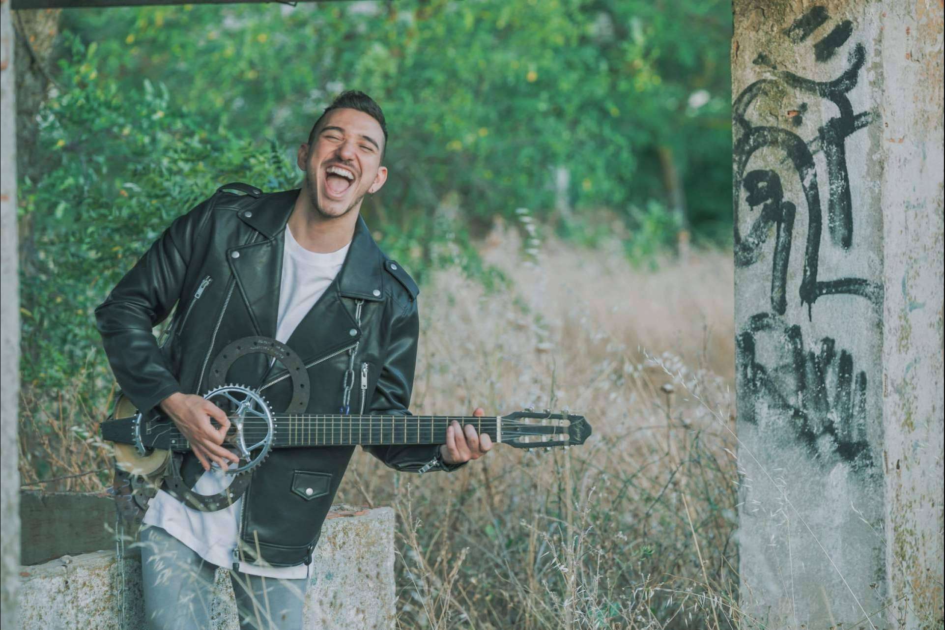 El nuevo single de Bruno Alves, 'Dos extraños'