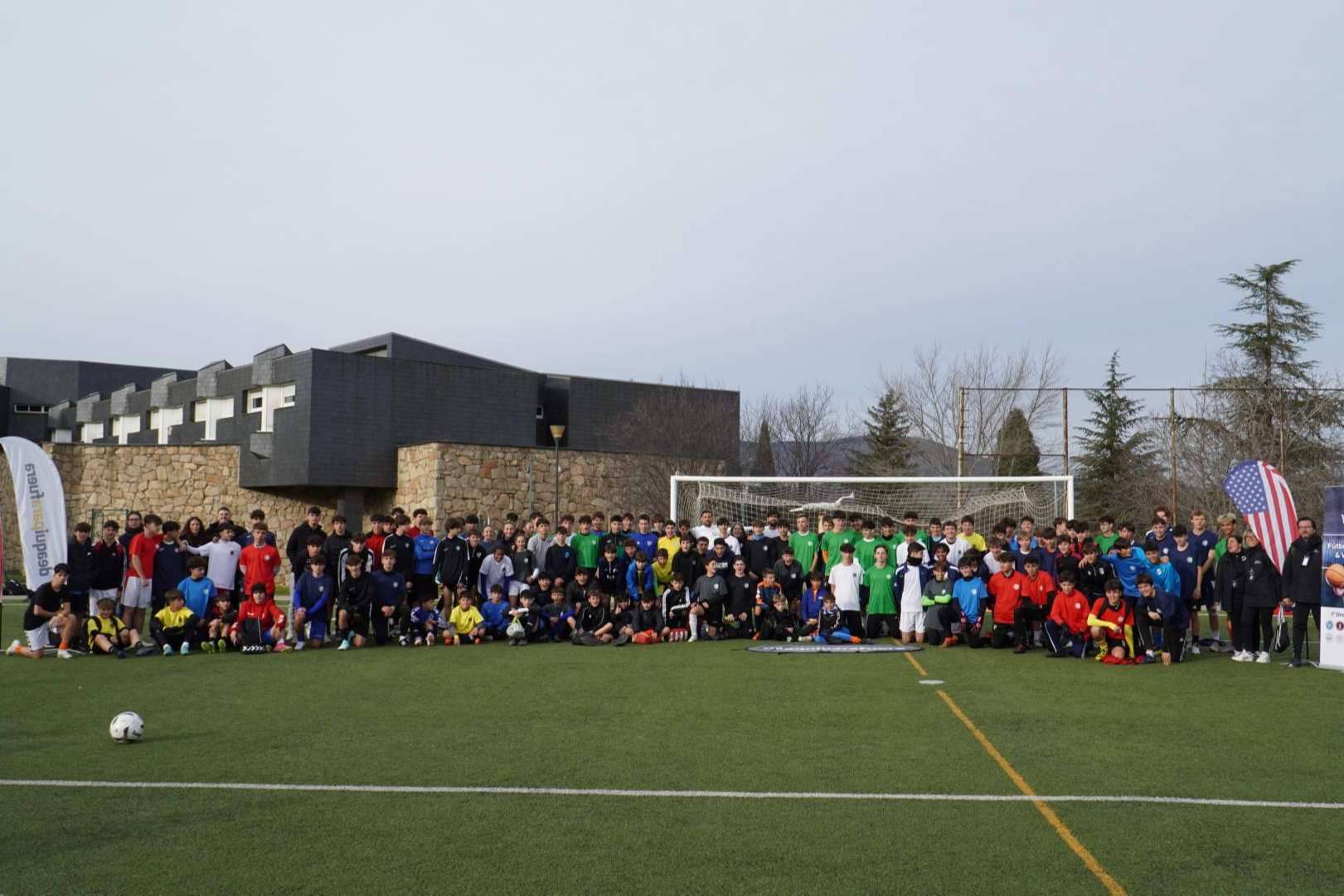 Deaquiparafuera revoluciona a media España con su evento American Youth Draft