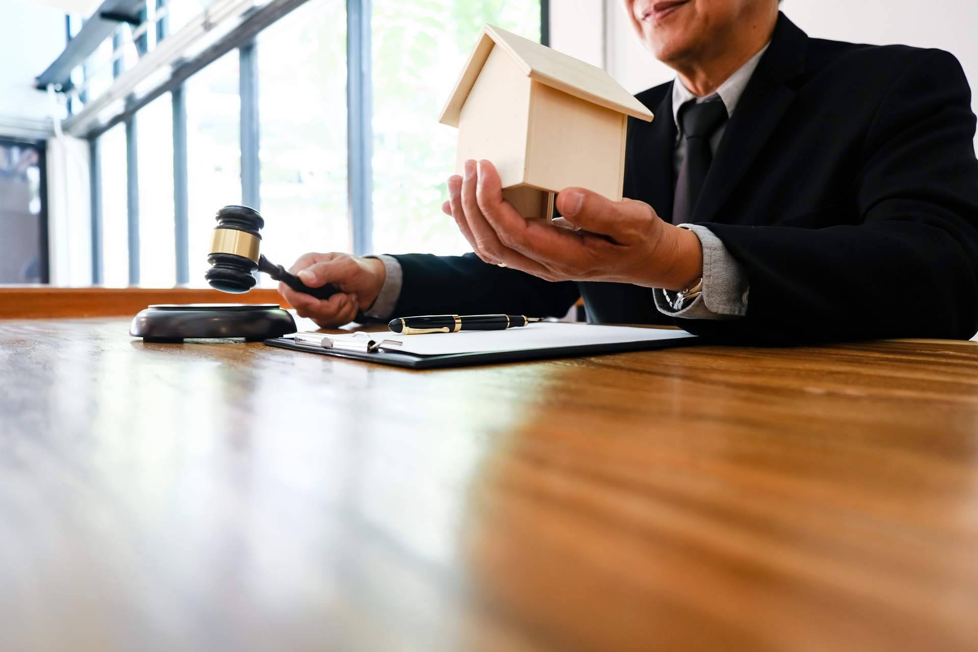 Comprar una propiedad en remate, ¿es una buena idea?