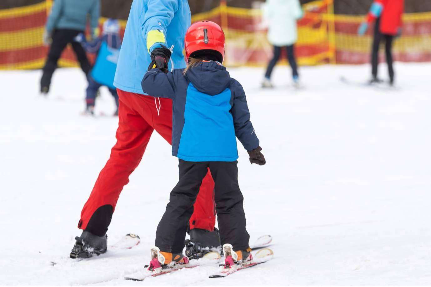 Alquiler de monos nieve para niños en Sierra Nevada Adventure & Ski