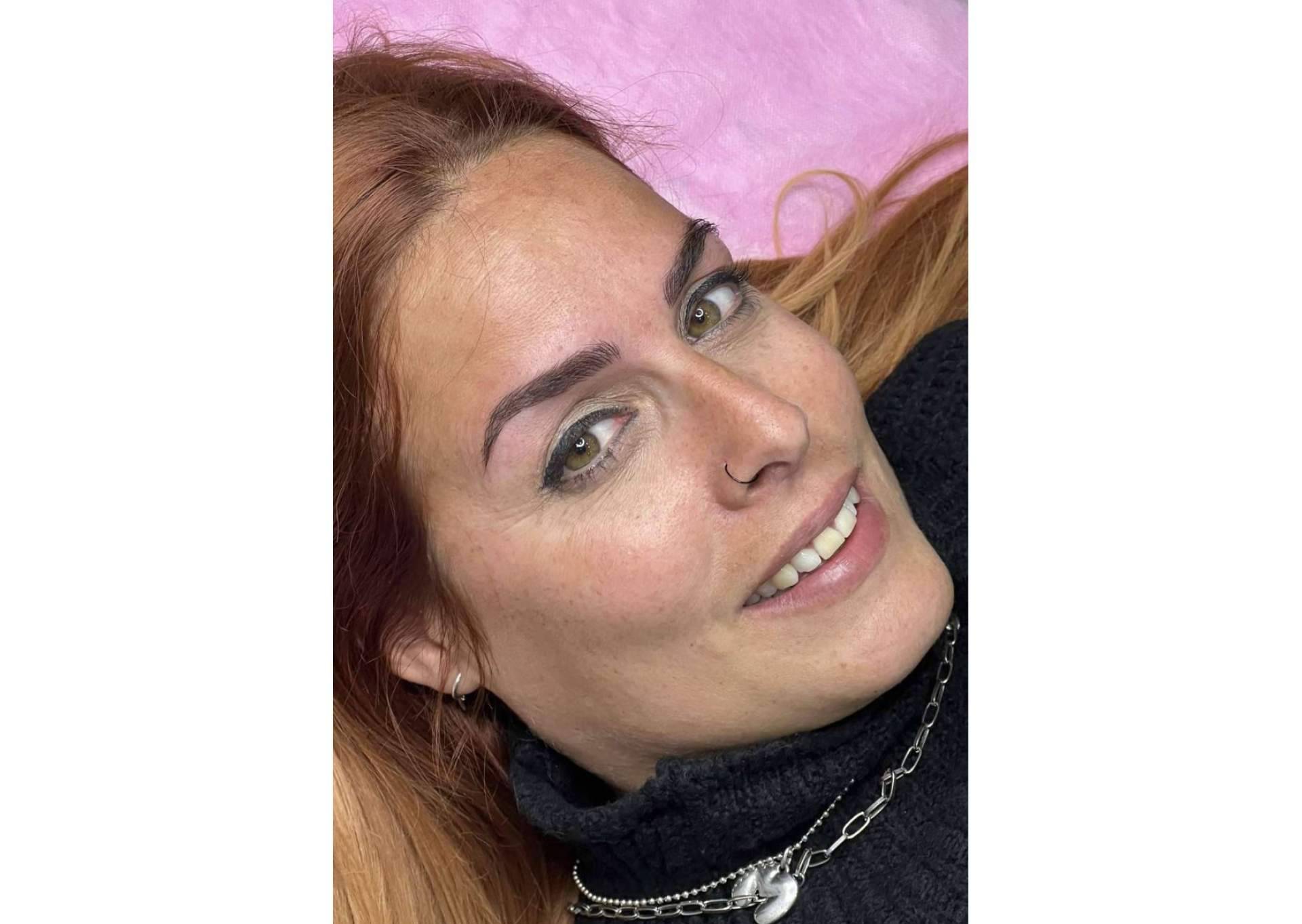 Curso de microblading de cejas y de extensiones de pestañas, de la mano de Cynthia Micro & Beauty