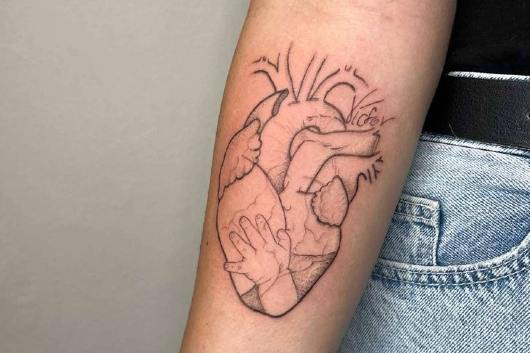 Tatuajes Hechos con Amor, el estudio que diseña tatuajes personalizados con historia