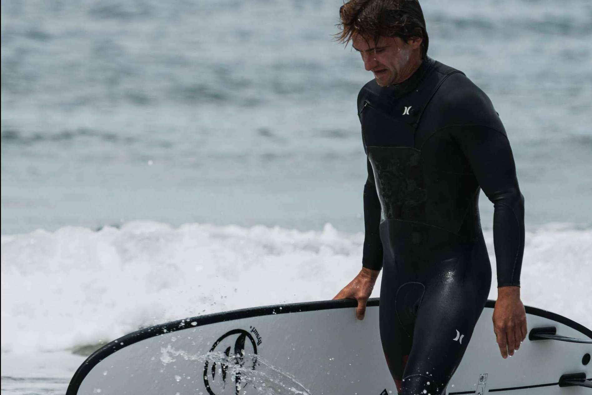 Aprender a surfear con Flysurf, un buen propósito de nuevo año