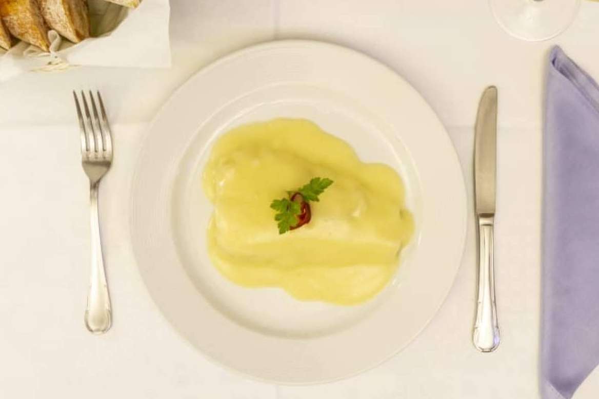 El Potaje de Vigilia y el bacalao pil pil son las especialidades del restaurante Casa Ricardo en Madrid