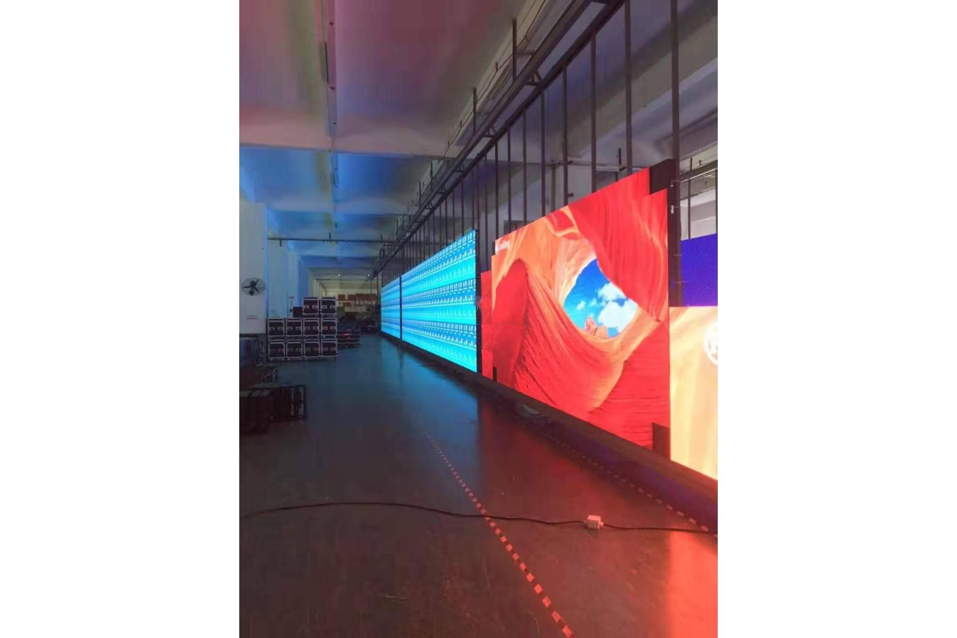 EUNO Comercial Displays; elevando la experiencia visual en una diversidad de eventos y sectores industriales