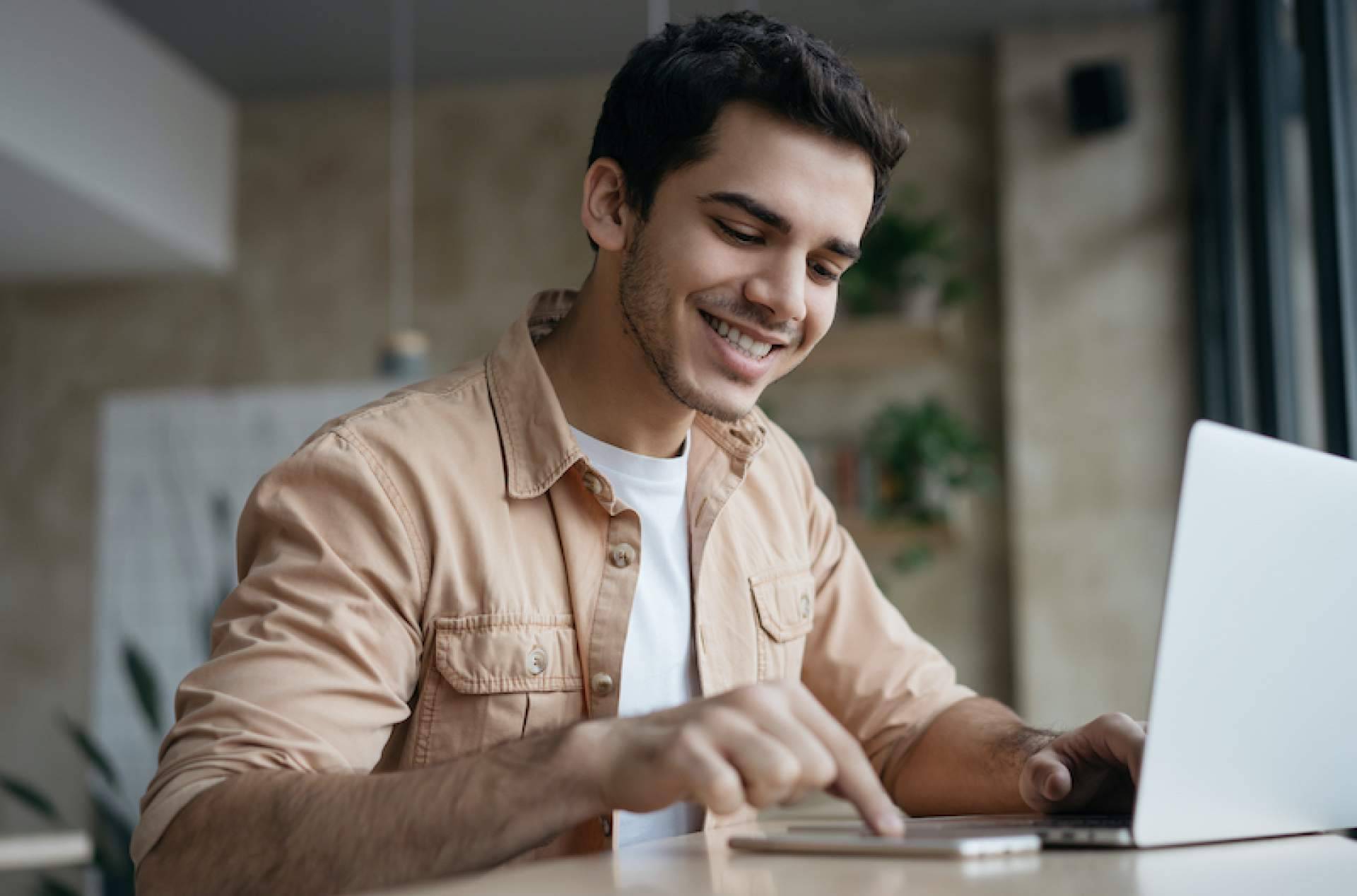 Universal Formación, la revolución de la formación online en la Administración y Dirección de Empresas