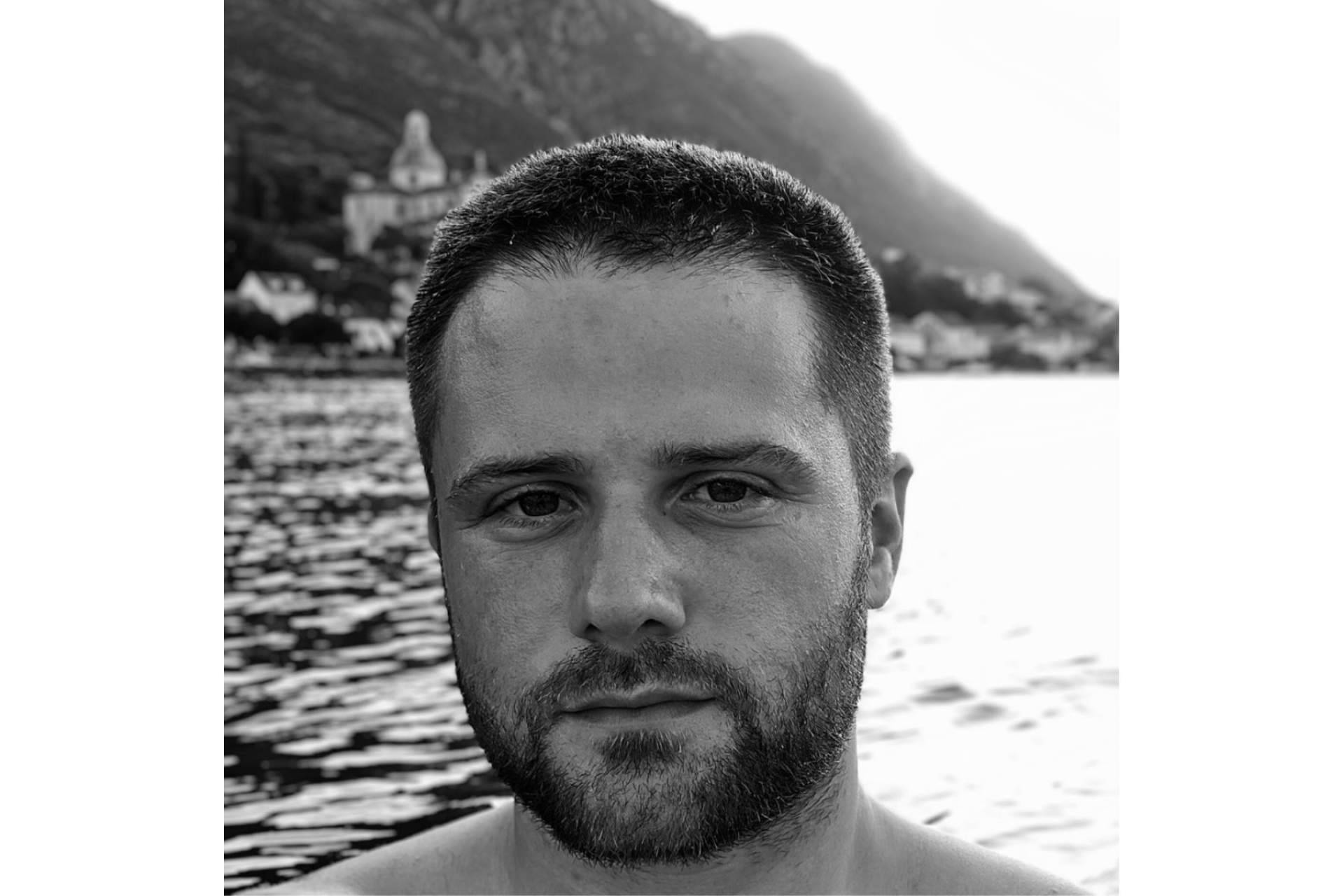 Arturo Galán del Coso publica ‘El Dugash. Parte I’, una novela diferente en cuanto a la conexión entre sus personajes