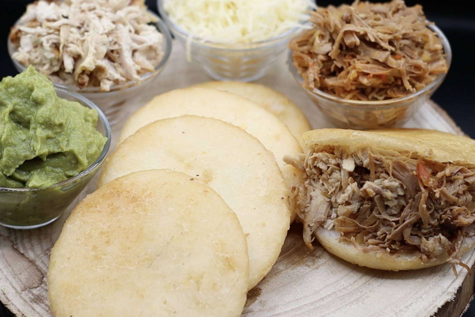 Recetas con auténticos productos venezolanos y colombianos, con D'Carnilsa