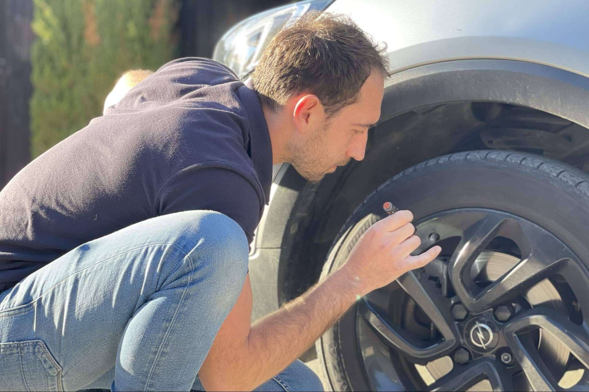 La start-up NeedCarHelp transforma el sector de revisión de coches de segunda mano