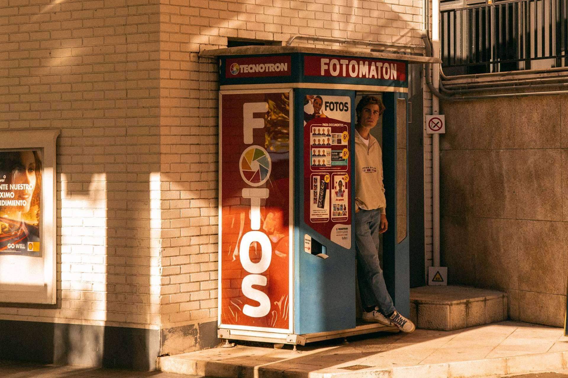 Humpier realiza una campaña inspirada en los fotomatones de Madrid para mostrar su colección