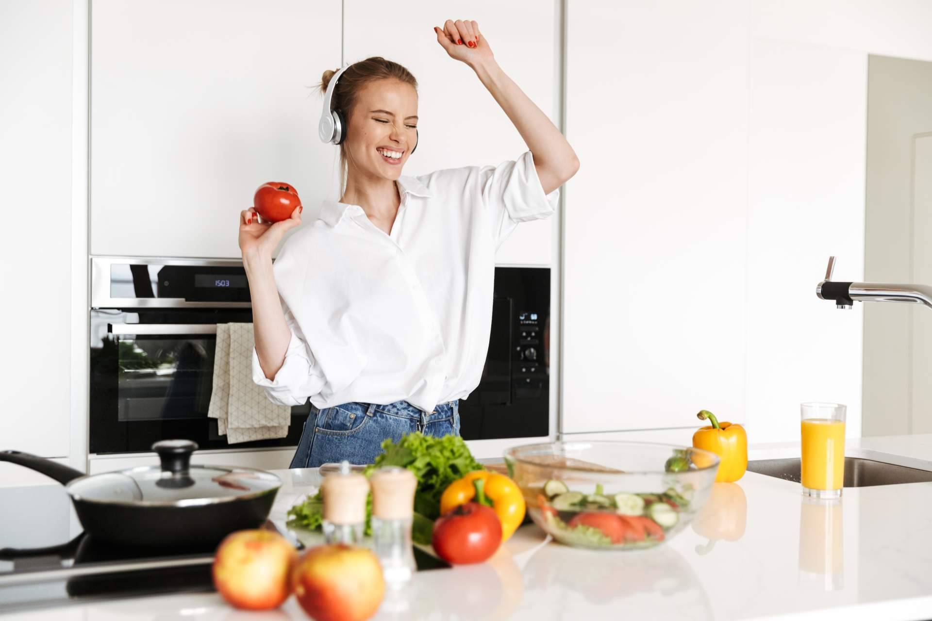 Reforma Cocinas, los expertos para diseñar una cocina americana para este 2024