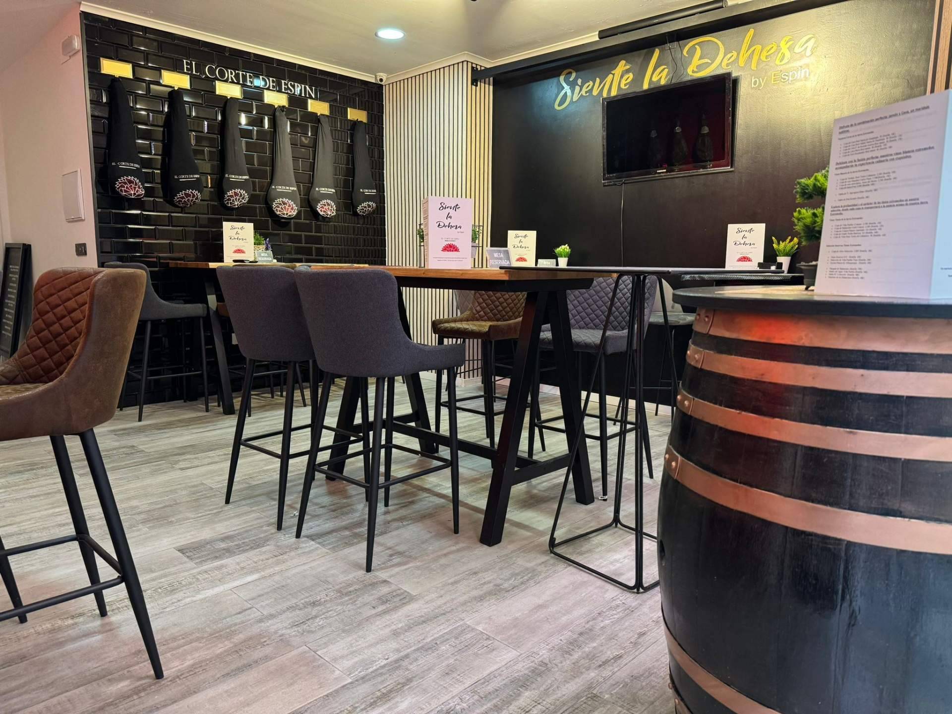 Siente la Dehesa; la nueva aventura gastronómica de Jorge Espin en Badajoz, Extremadura