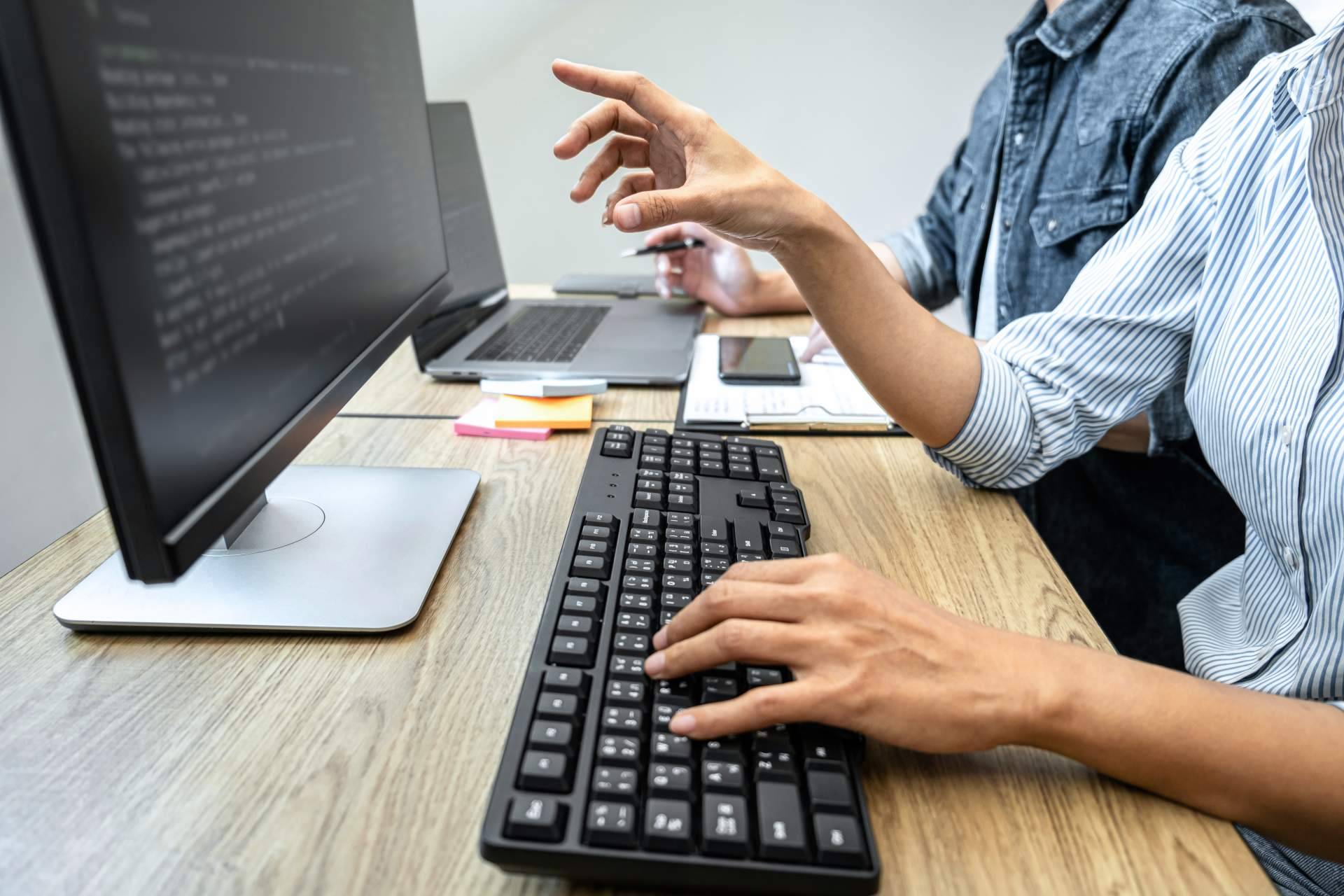 Crear páginas web profesionales para ayudar a alcanzar los objetivos de negocio, con Dimoteca
