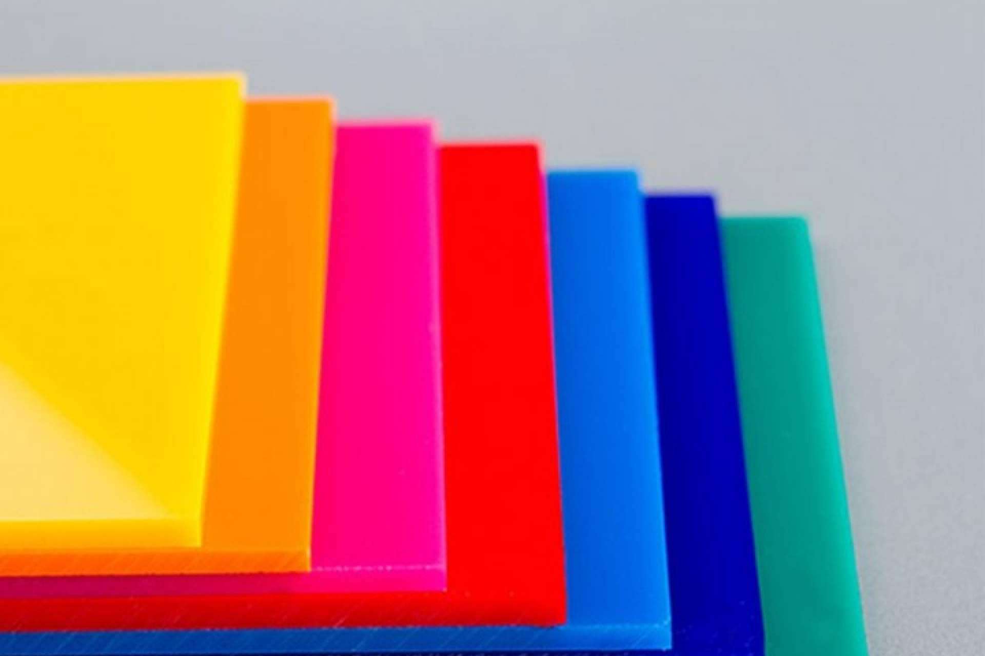Claraboyas Matilla; amplia variedad de placas de plástico para numerosas aplicaciones