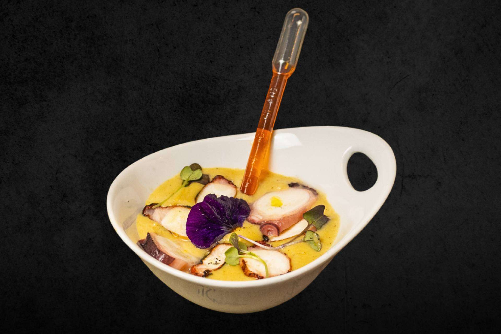Restaurante Anonymo permite vivir una primavera de fantasía. ¡Cenas con espectáculo en directo para disfrutar de Majadahonda!