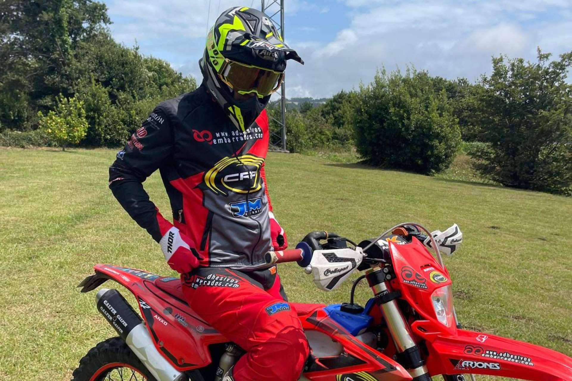 Equipaciones completas personalizadas para motos Off Road