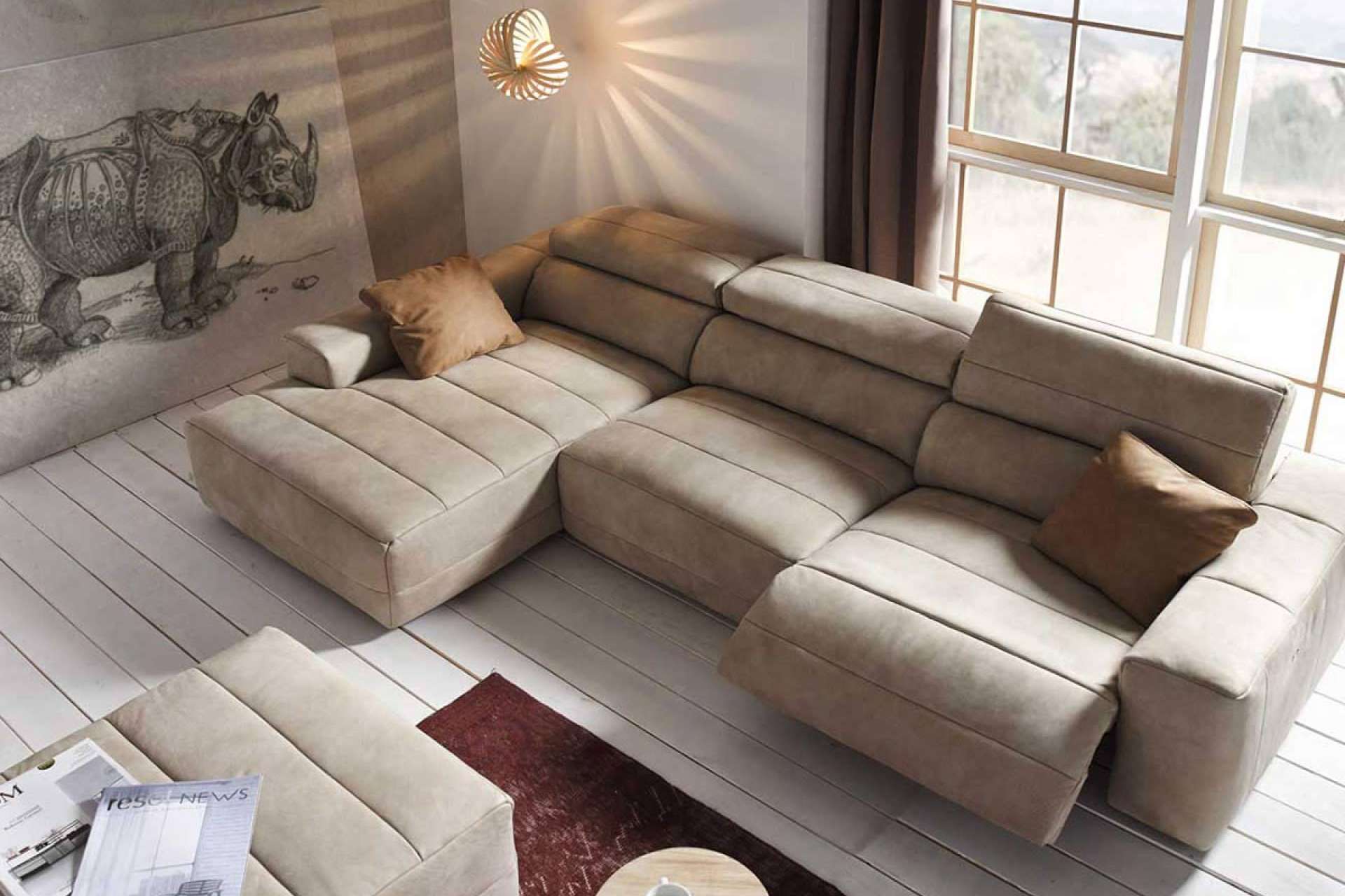 ¿Cúales son las ventajas de tener un sofá con chaise longue en el hogar?