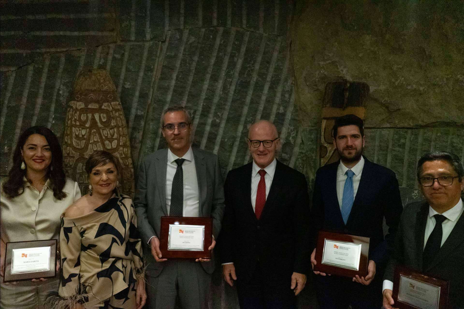 Reconocimiento a la excelencia, la cámara de comercio Hispano-Noruega premia a María García Díez