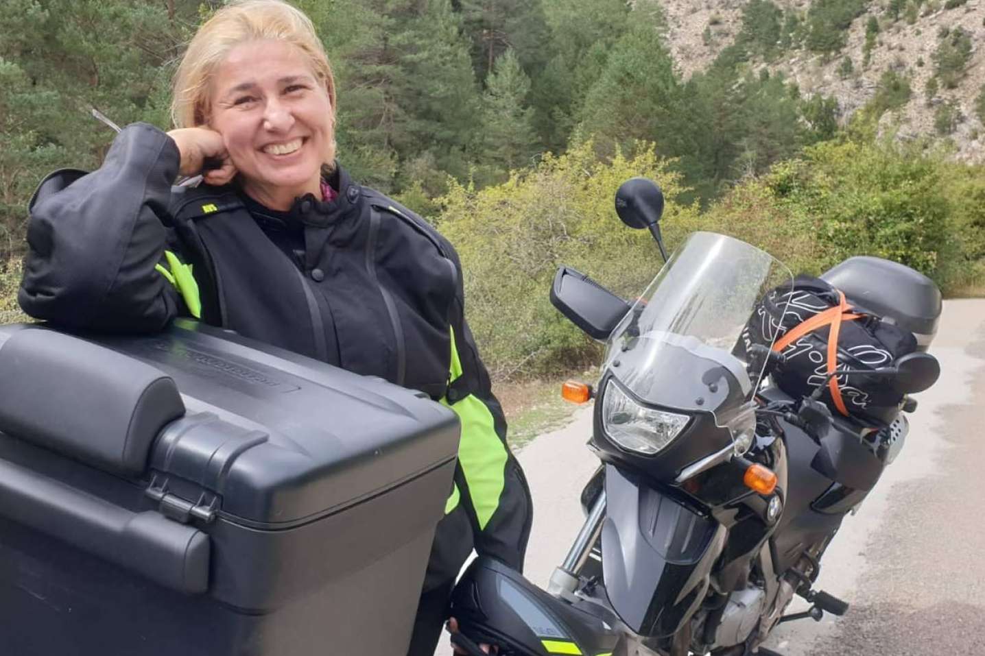 De Madrid a Monasterio, el viaje de Mercedes para crear un paraíso para parejas