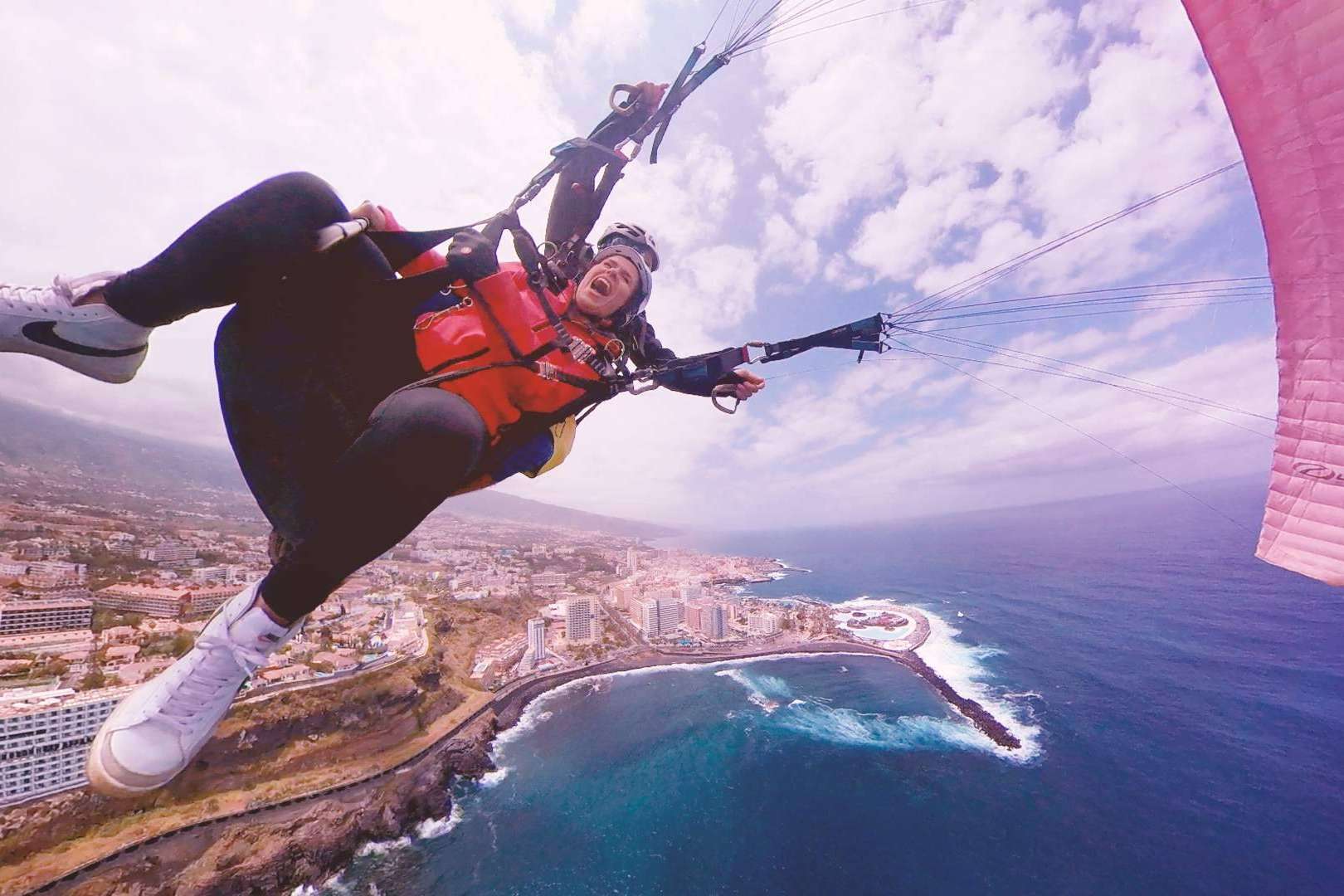 Descubrir la emoción de volar en parapente en Tenerife
