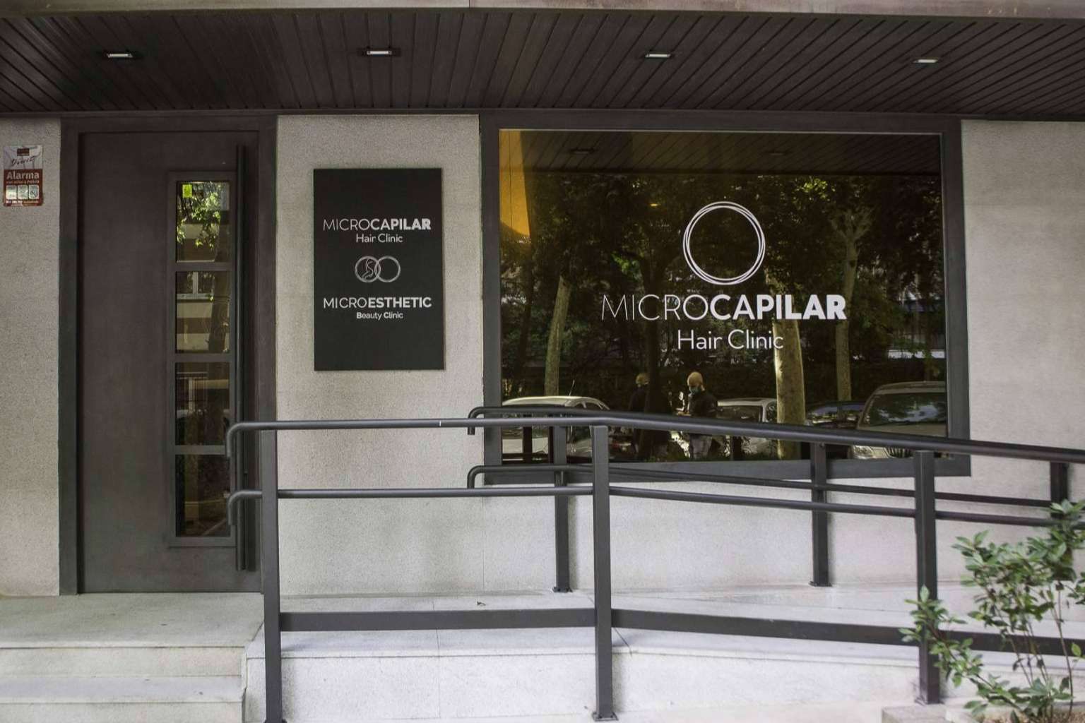 Microcapilar Hair Clinic cuenta con expertos en injerto capilar que ofrecen soluciones de avanzada