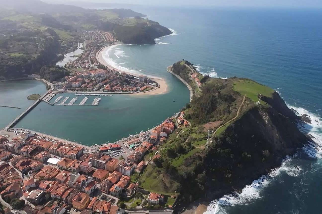 Asturfly ofrece experiencias de vuelo únicas para disfrutar de los paisajes de Asturias