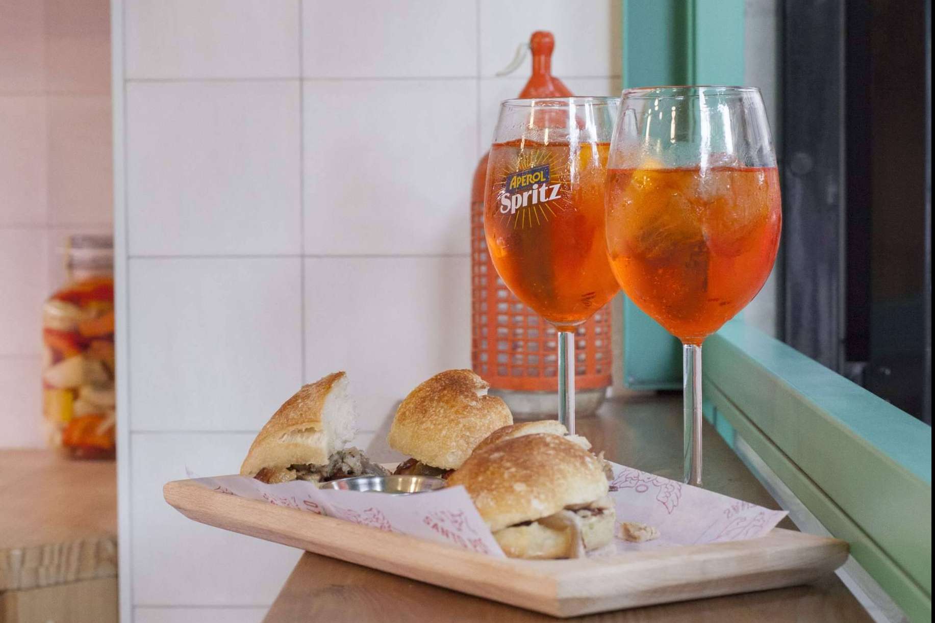 El panino especial Good2be creado por Ariana Díaz en la bodega y charcuteria italiana Santo Porcello